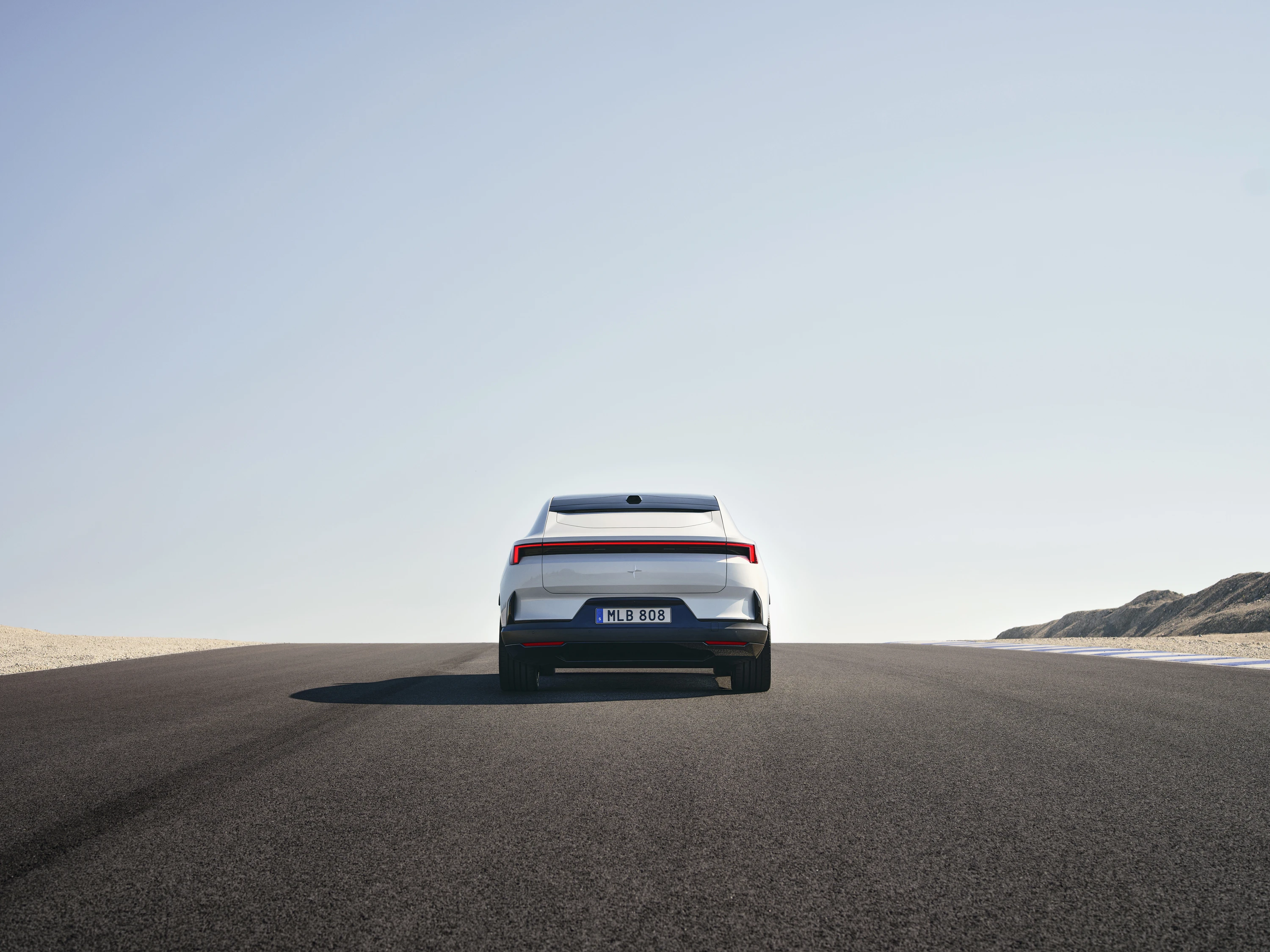 Polestar 4 Long range Single motor exterior view