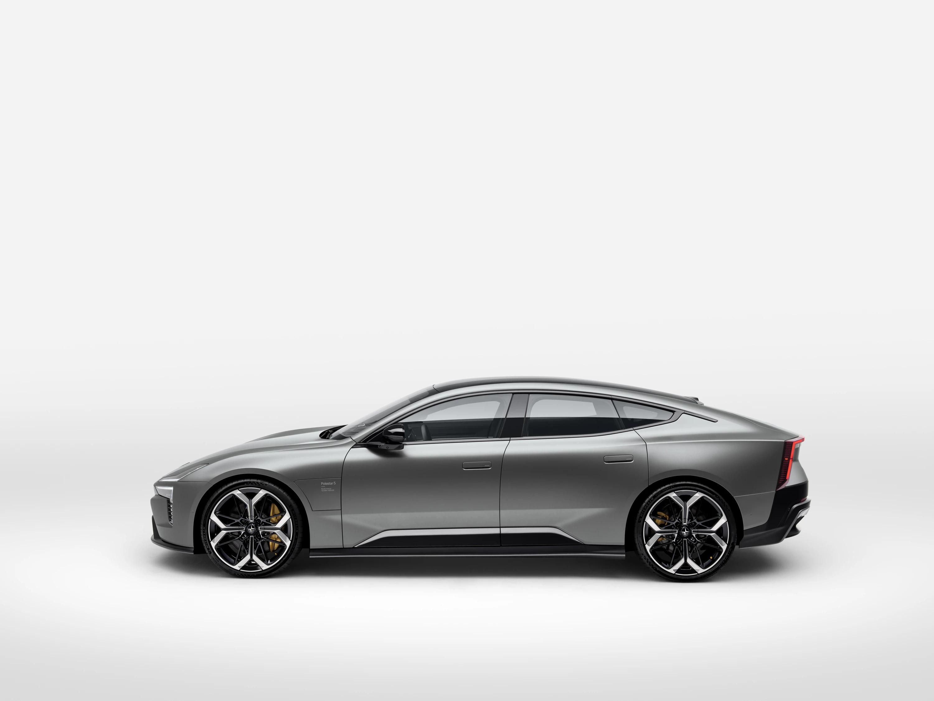 Polestar 5 Dual Motor exterior view