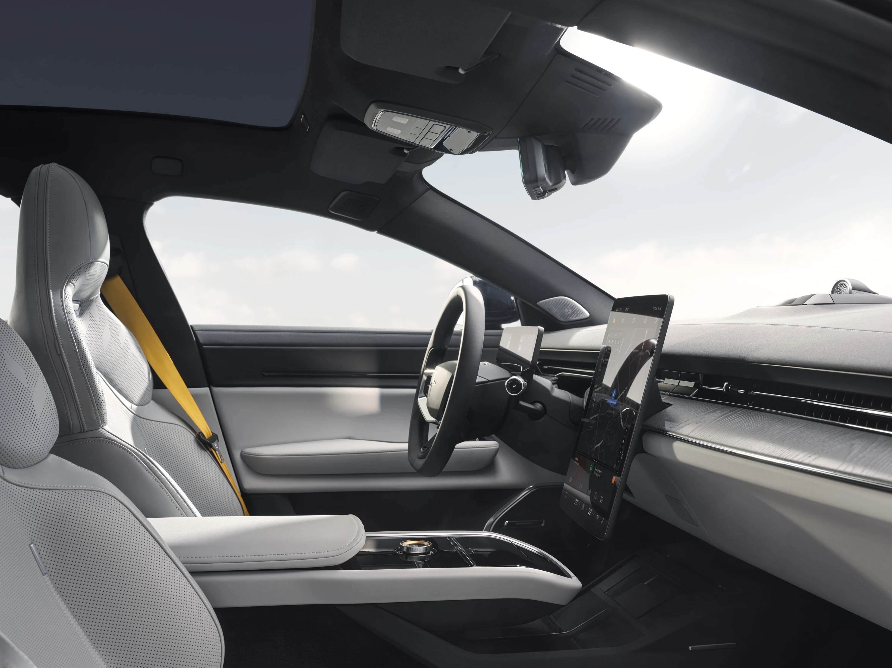Polestar 5 Dual Motor Performance frontseats view