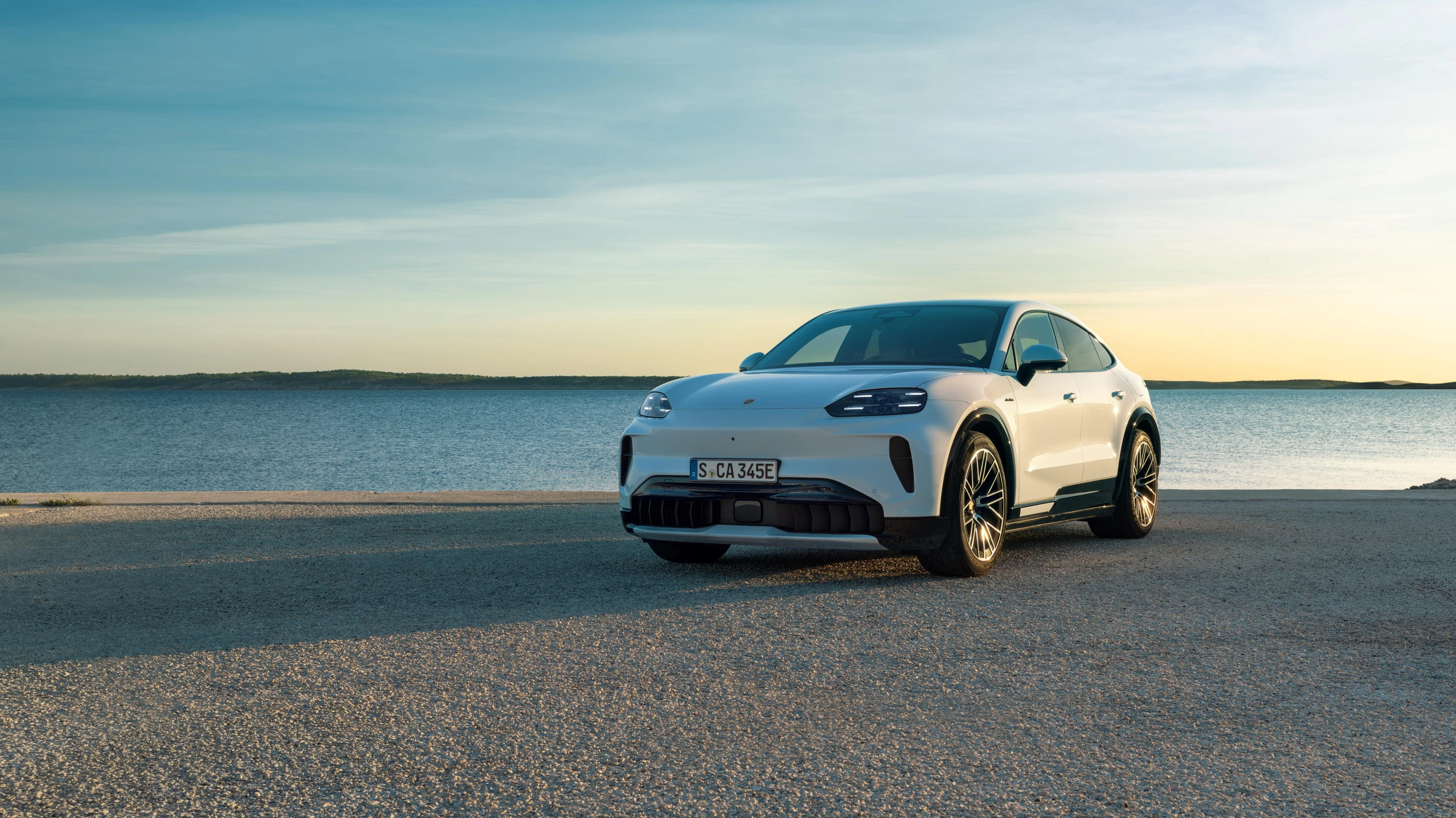 Porsche Cayenne S Coupé exterior view