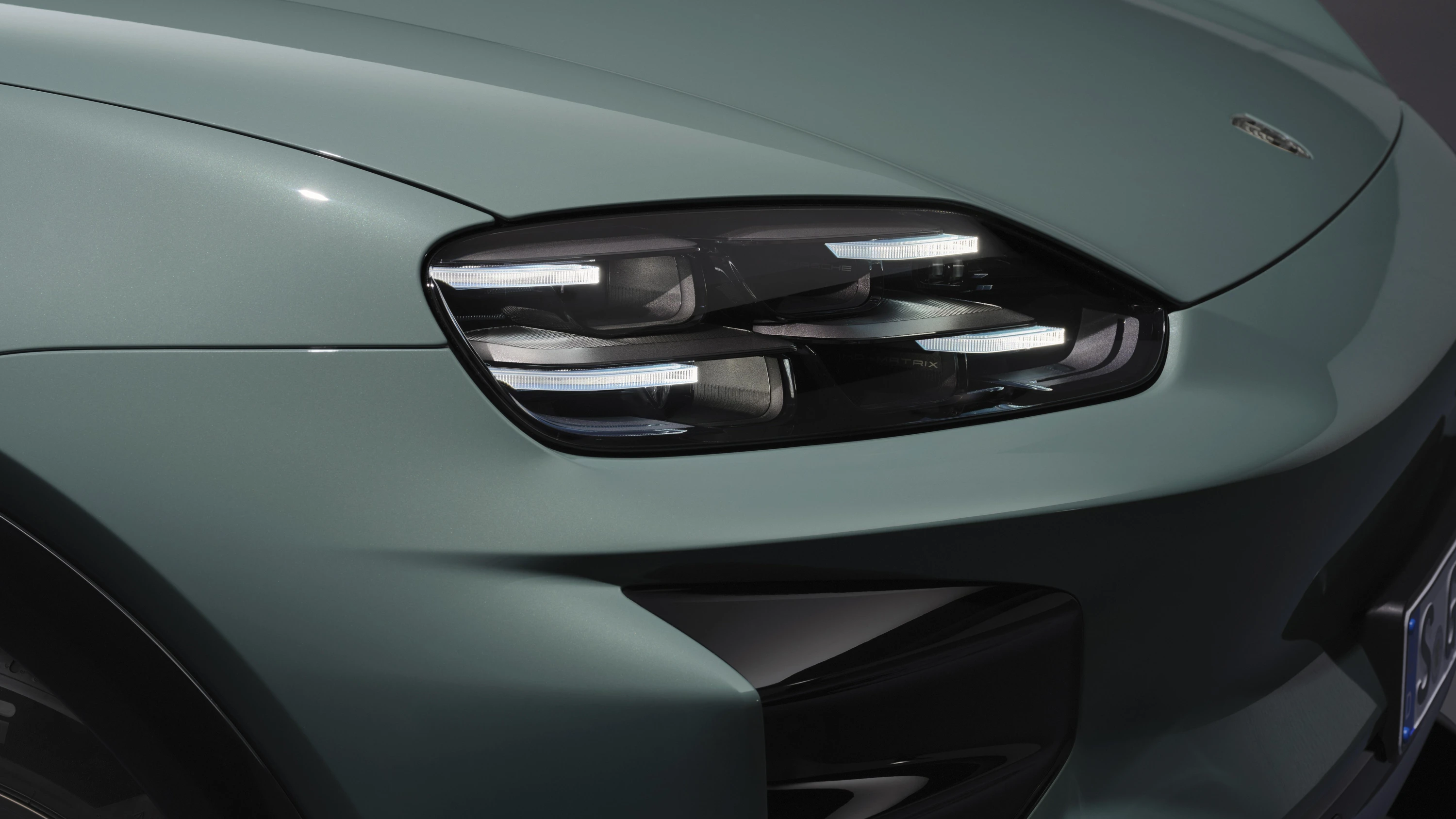 Porsche Cayenne Turbo headlights view