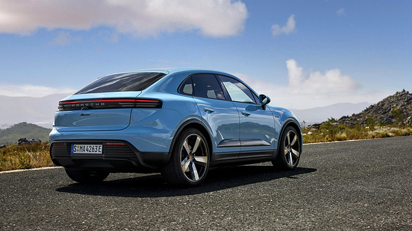 Porsche Macan exterior view