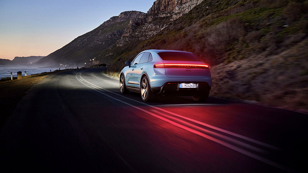 Porsche Macan exterior view