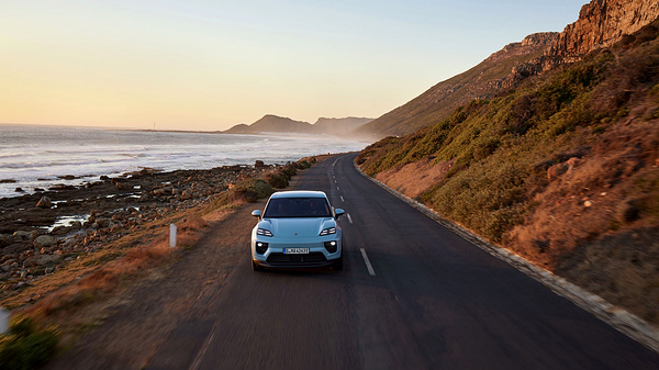 Porsche Macan exterior view