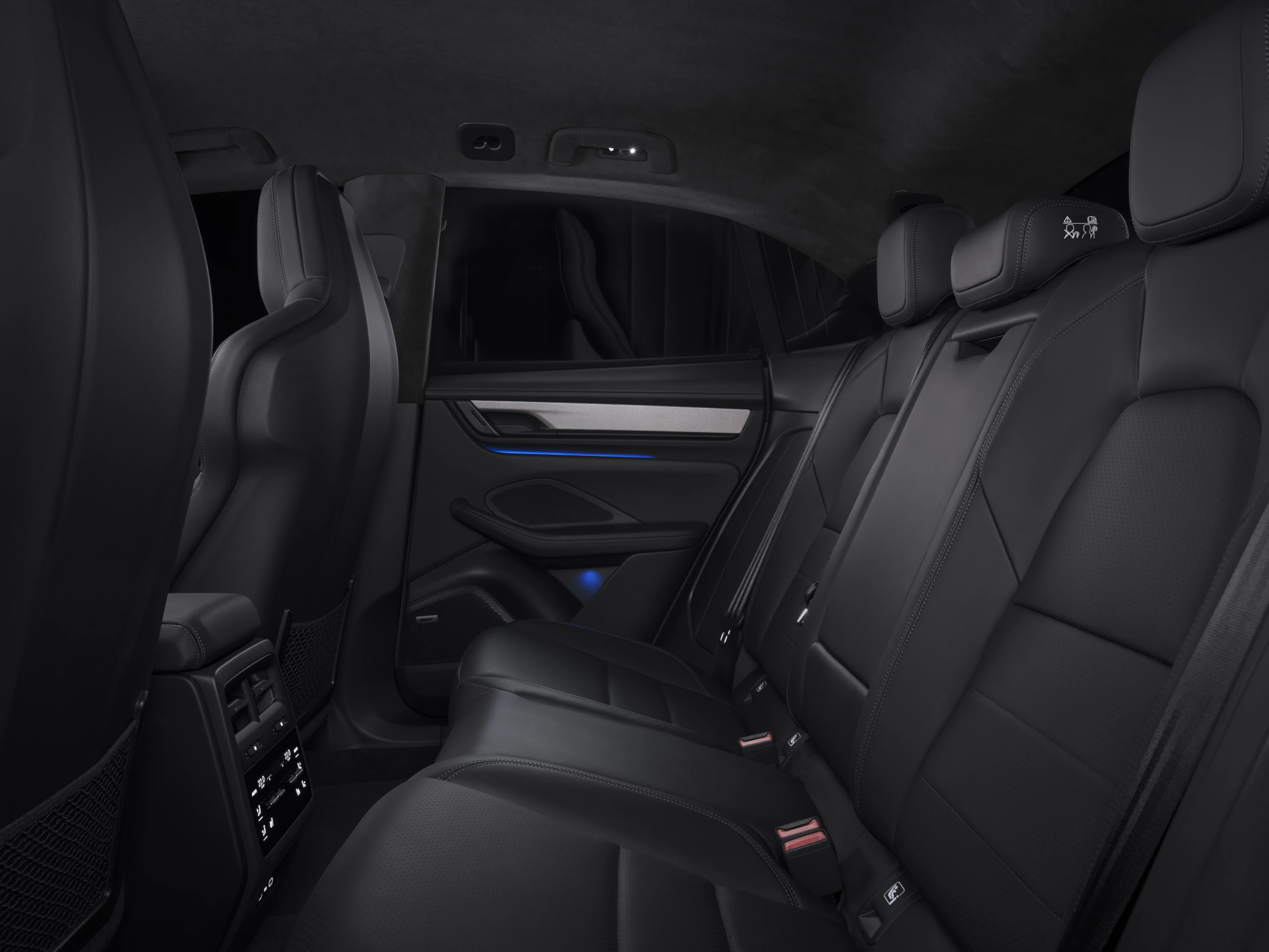 Porsche Macan 4 secondrowseats view