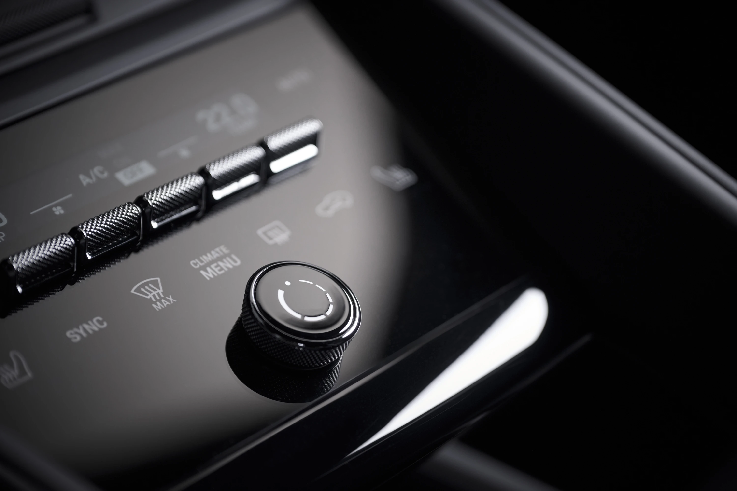 Porsche Macan 4 details view