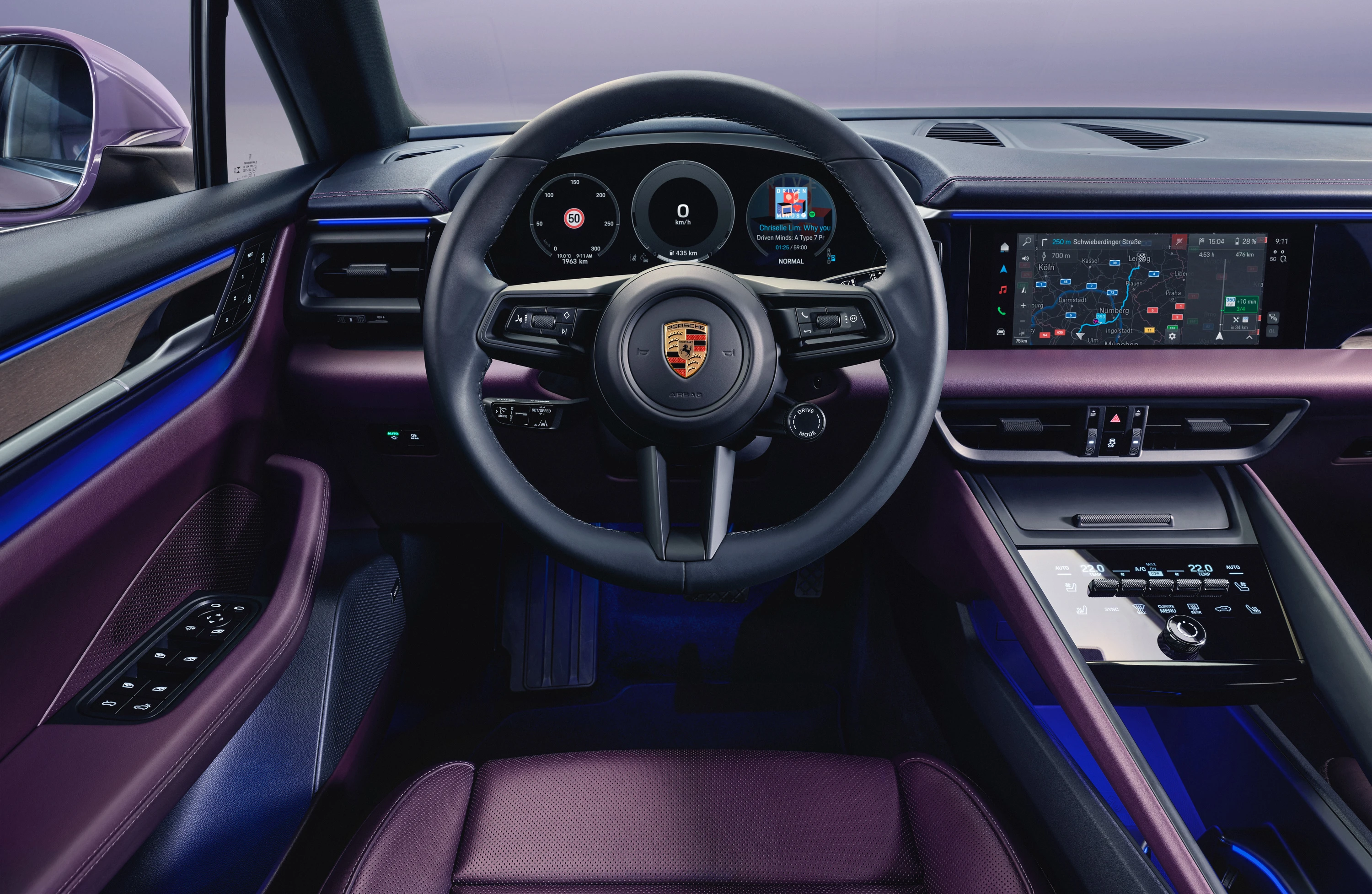 Porsche Macan 4 interior view