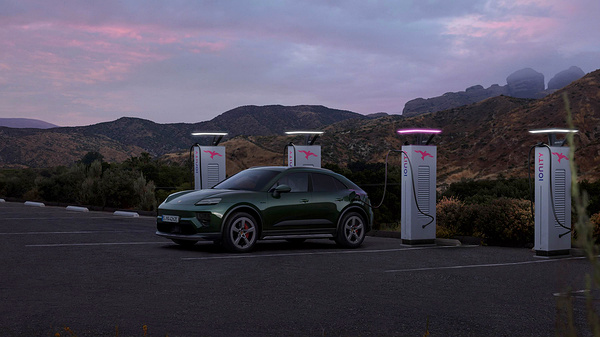 Porsche Macan 4S charging view