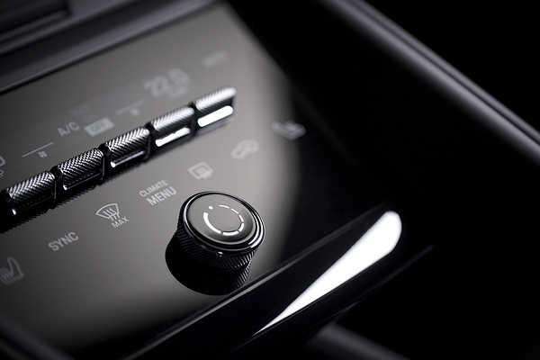 Porsche Macan 4S details view