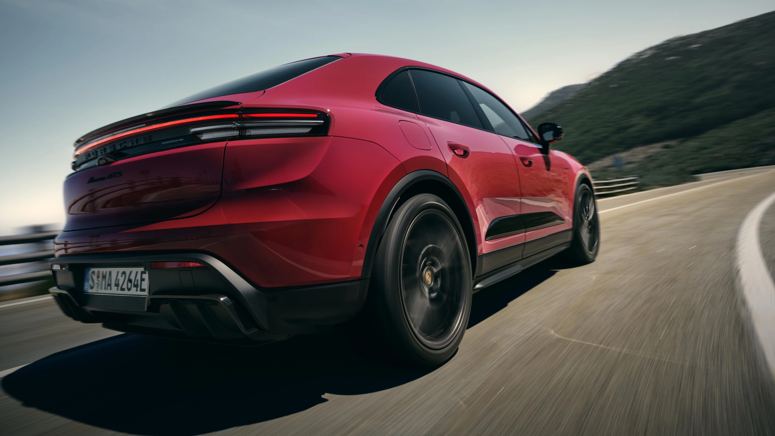 Porsche Macan GTS exterior view