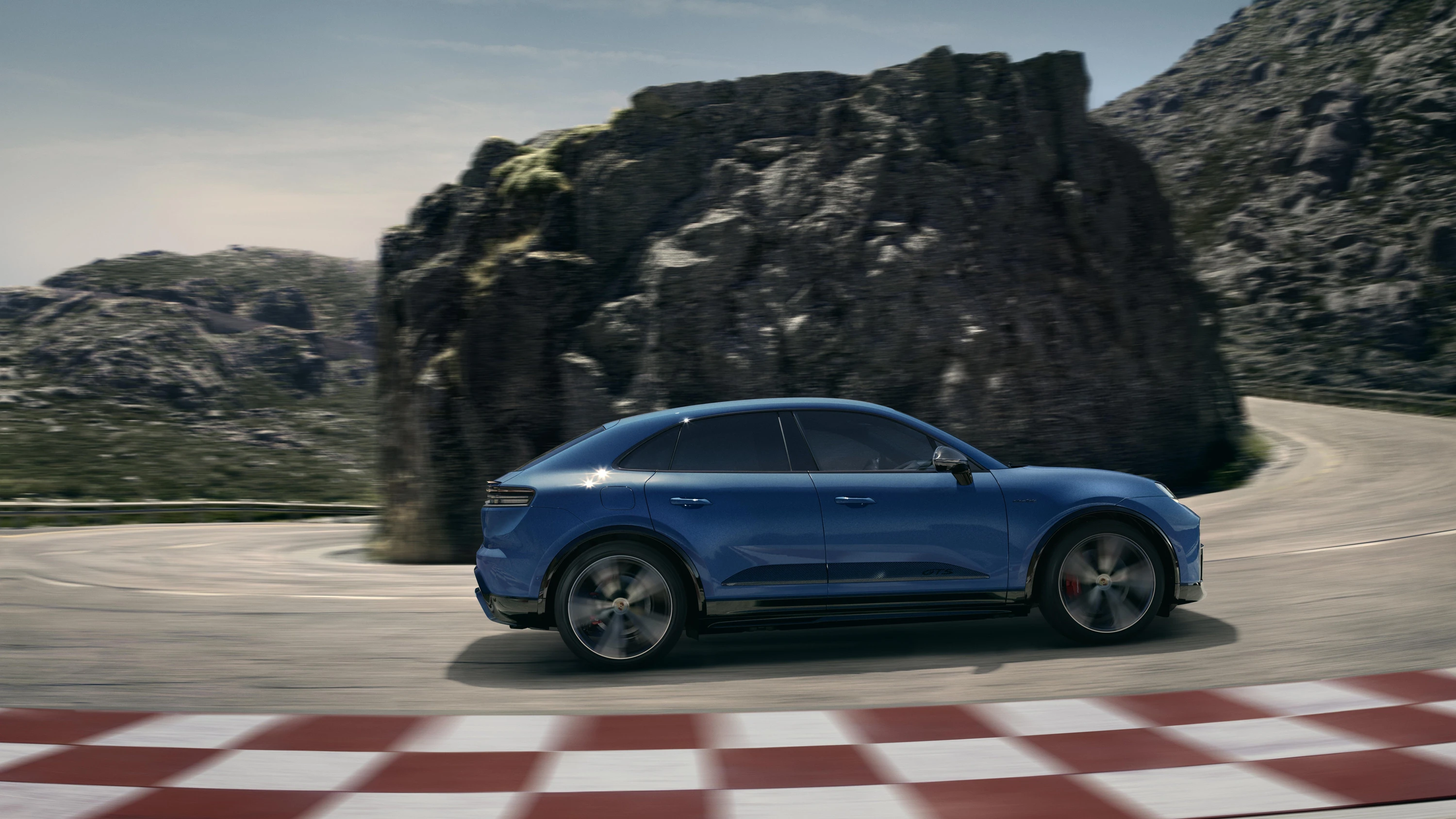 Porsche Macan GTS exterior view