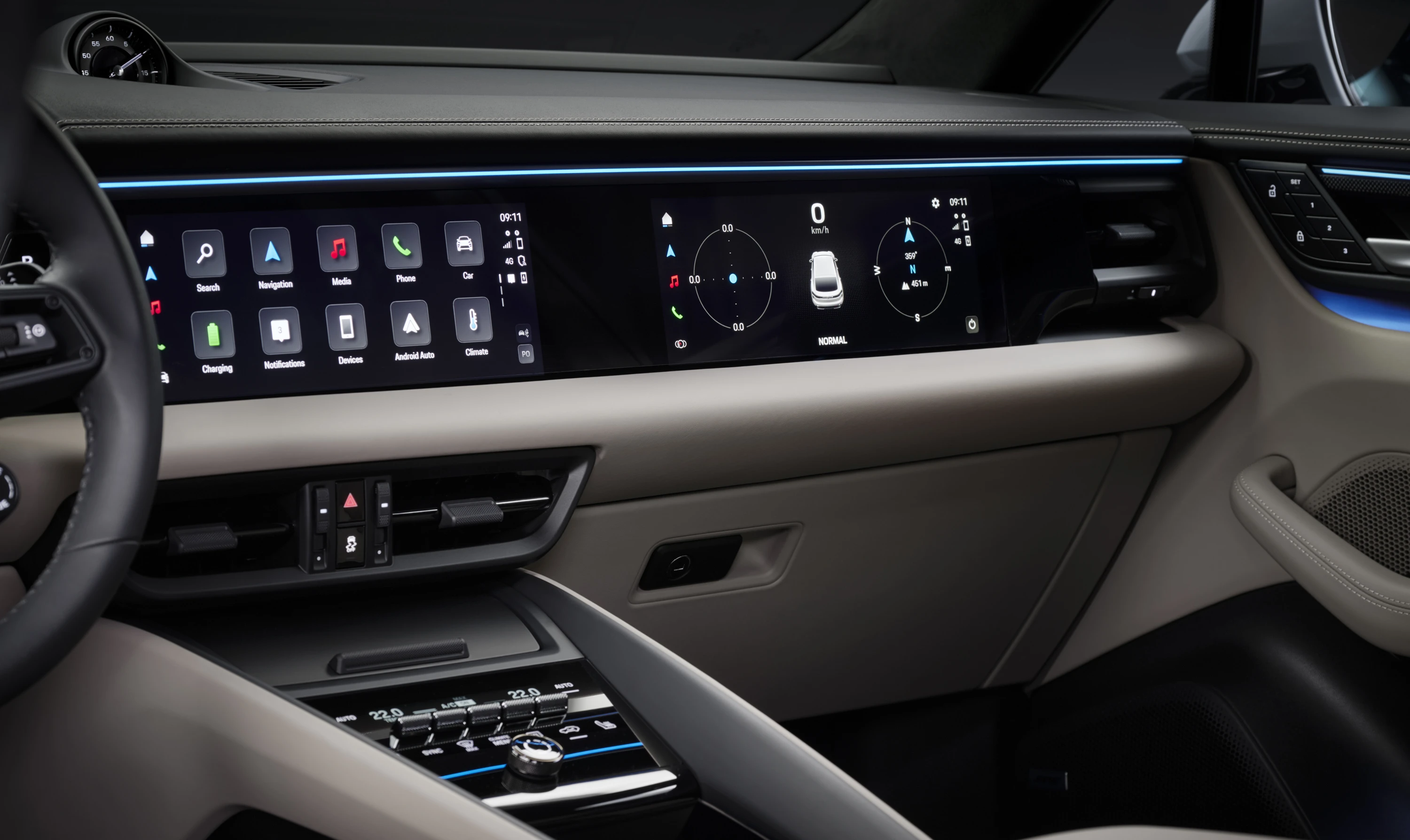 Porsche Macan Turbo screens view