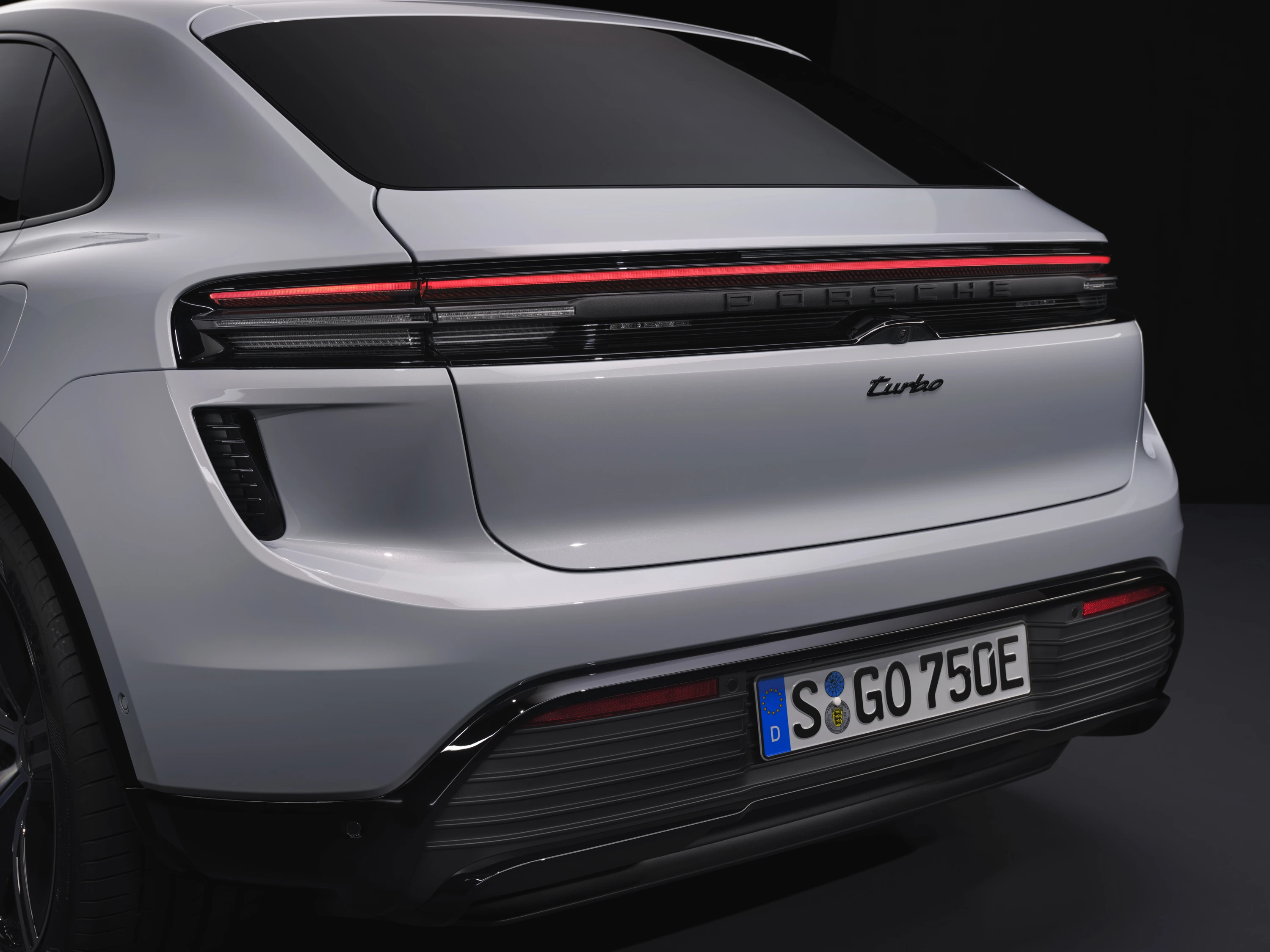 Porsche Macan Turbo rearlights view