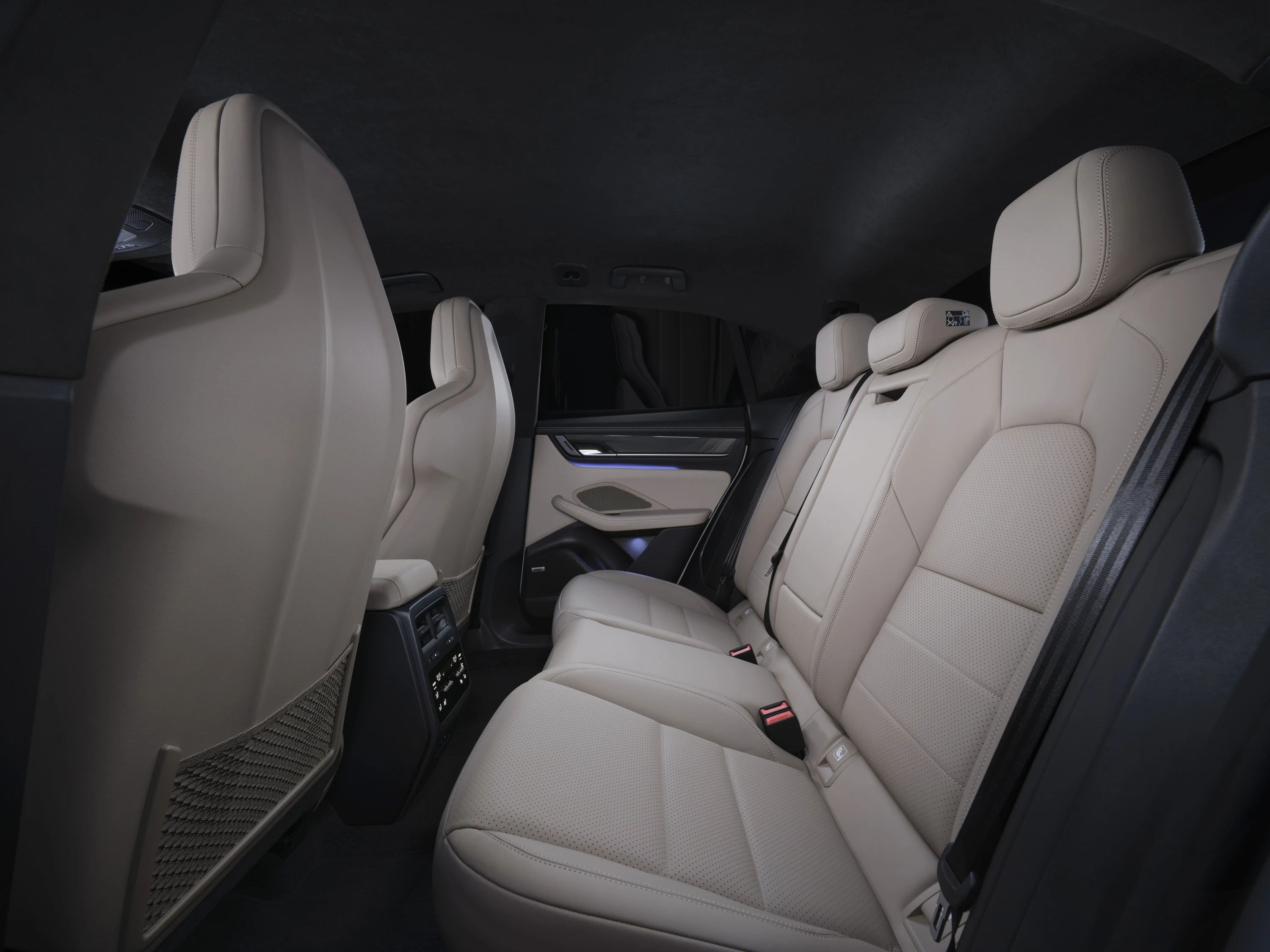 Porsche Macan Turbo secondrowseats view