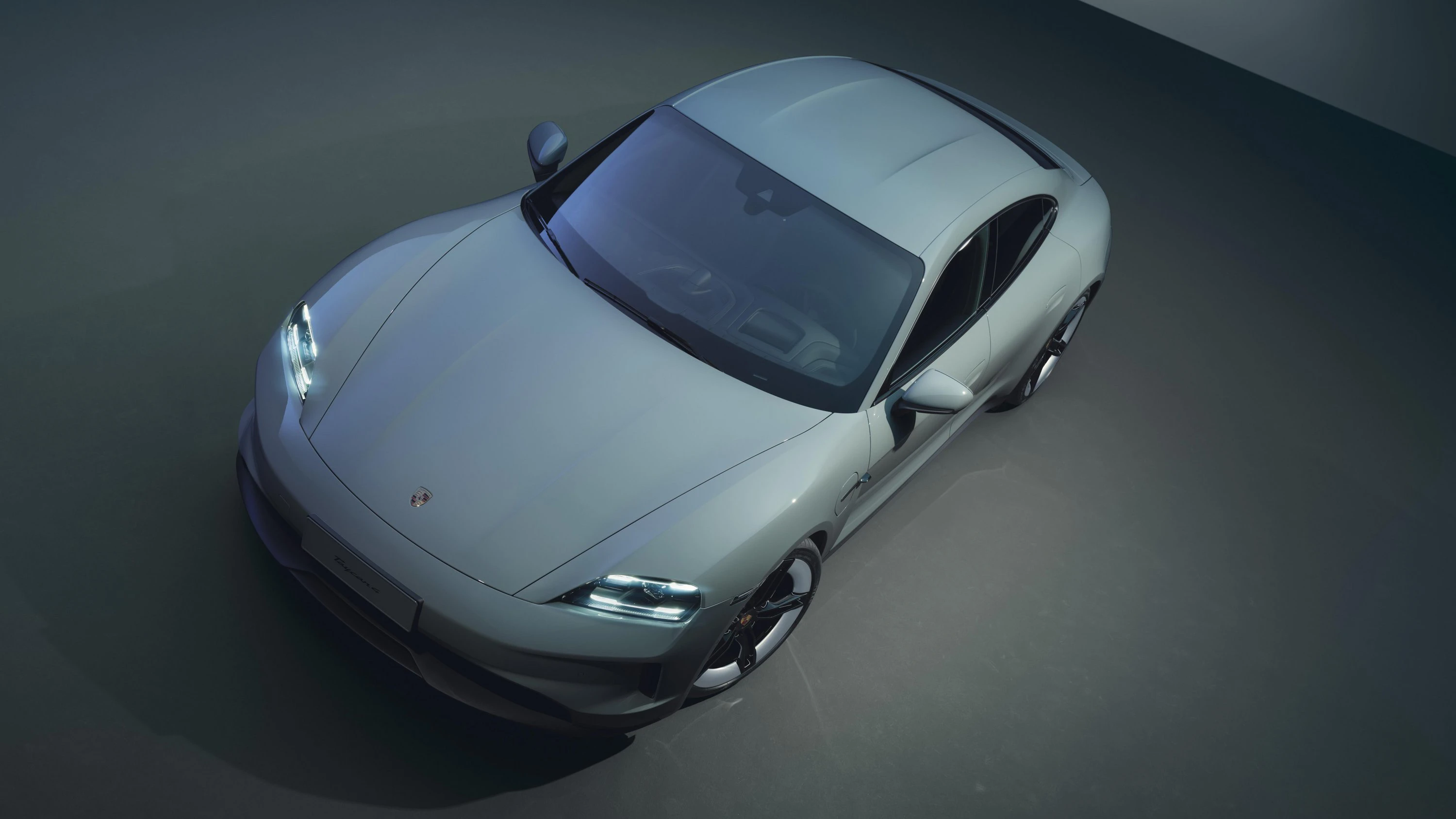Porsche Taycan 4 exterior view