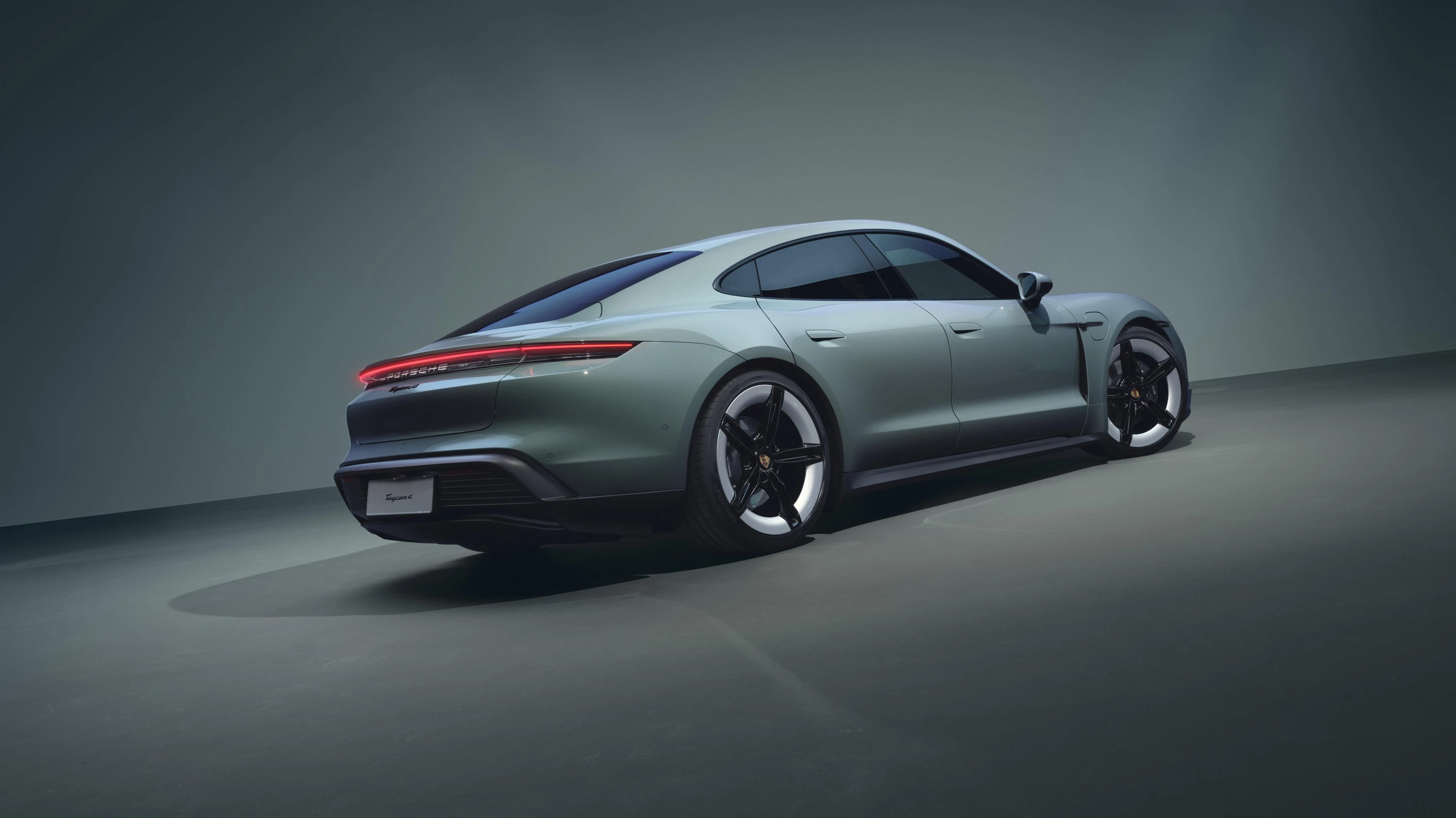 Porsche Taycan 4 exterior view