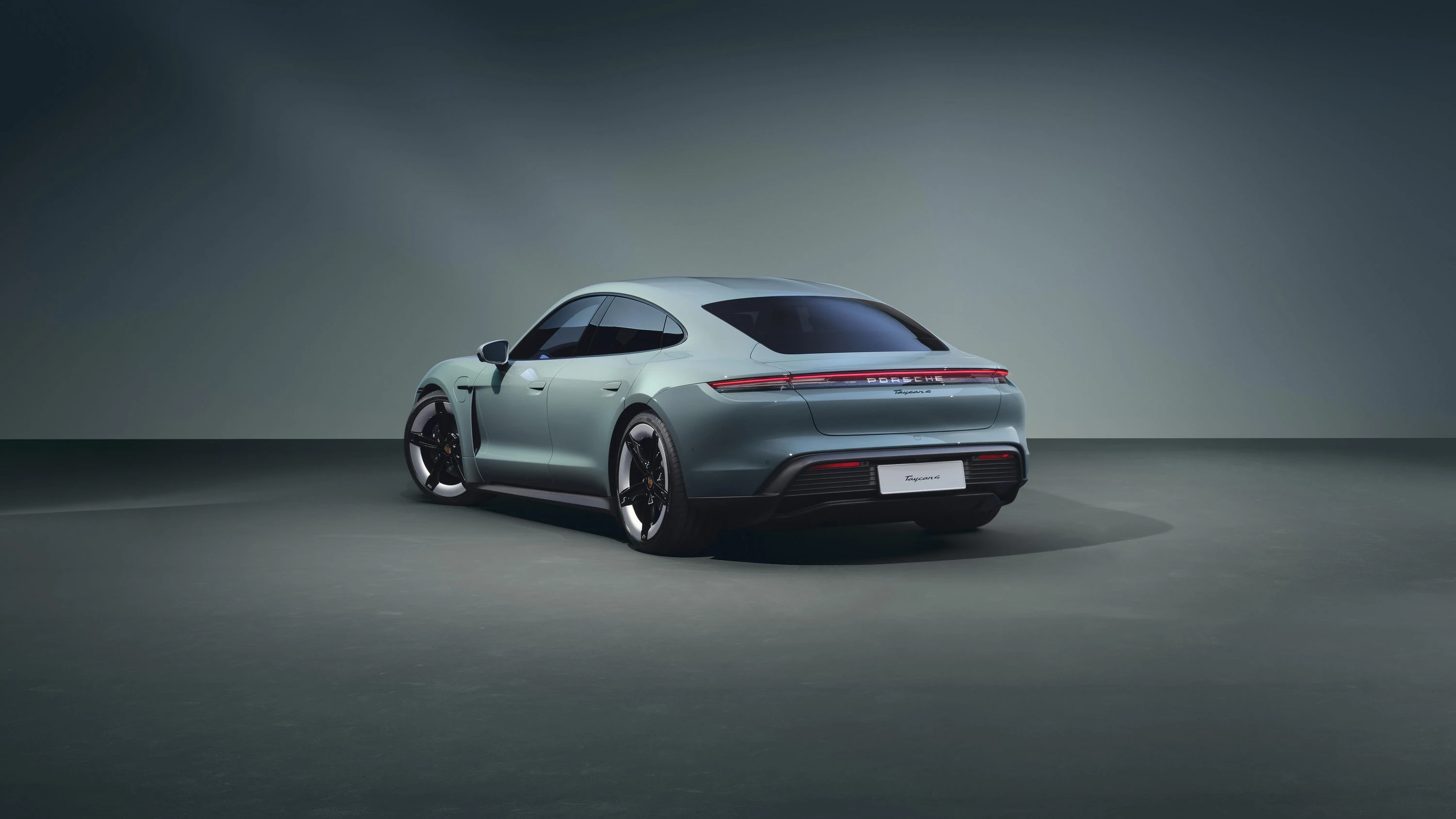 Porsche Taycan 4 exterior view