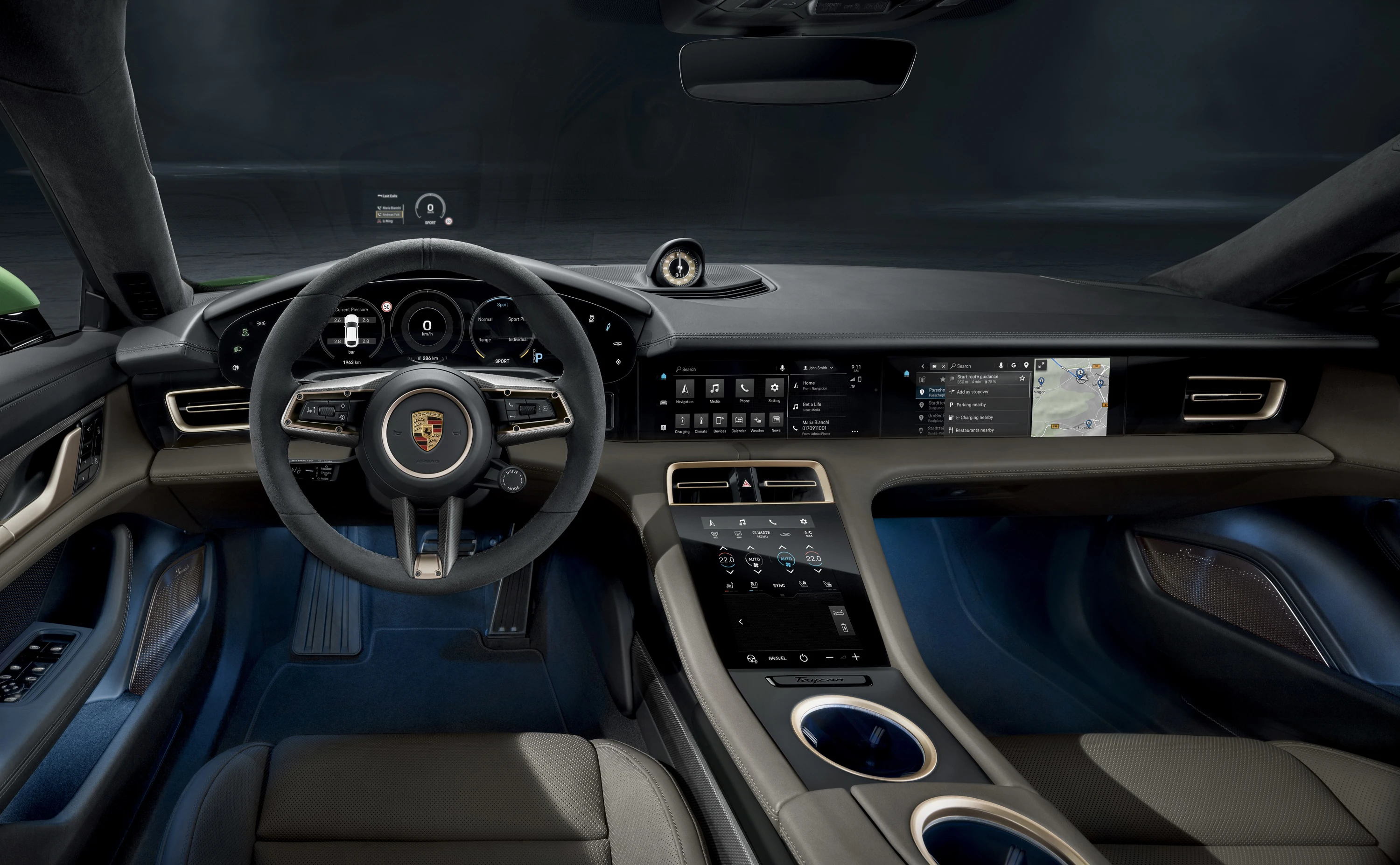 Porsche Taycan 4 Cross Turismo screens view