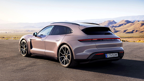 Porsche Taycan 4S Sport Turismo exterior view