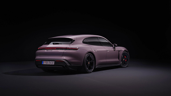 Porsche Taycan 4S Sport Turismo exterior view