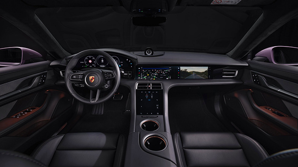 Porsche Taycan 4S Sport Turismo interior view