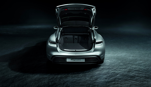 Porsche Taycan 4S Sport Turismo trunk view
