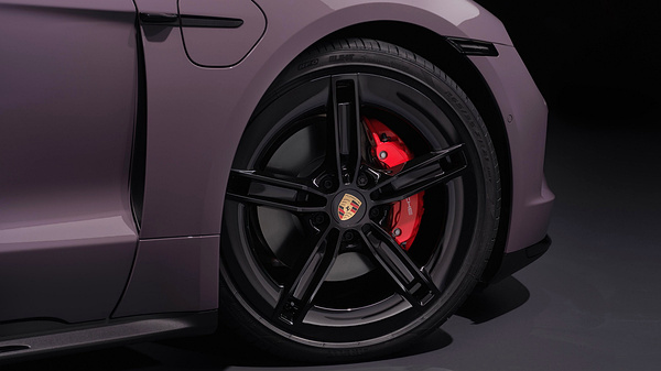 Porsche Taycan 4S Sport Turismo wheels view
