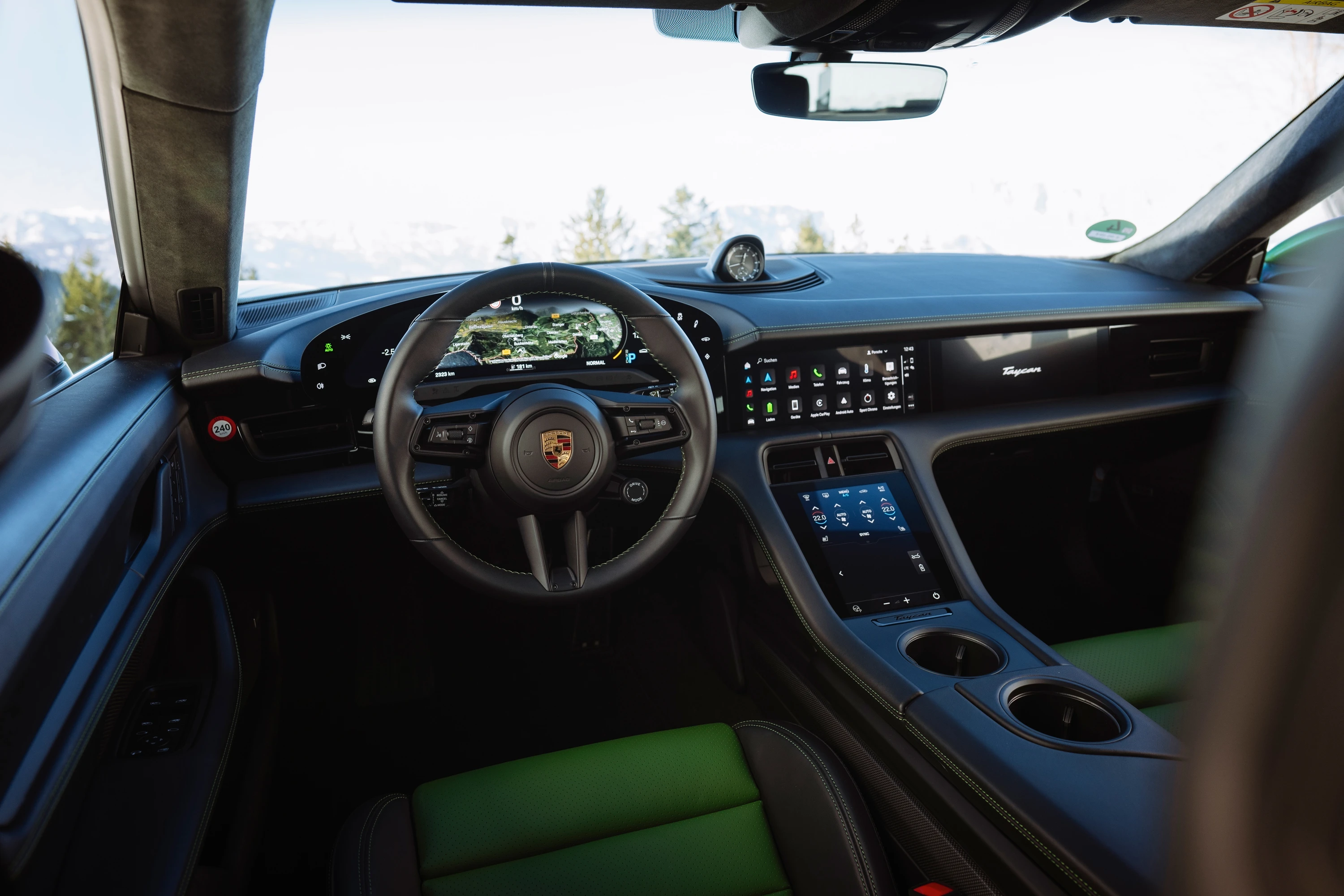 Porsche Taycan 4S Sport Turismo (GEN1) screens view