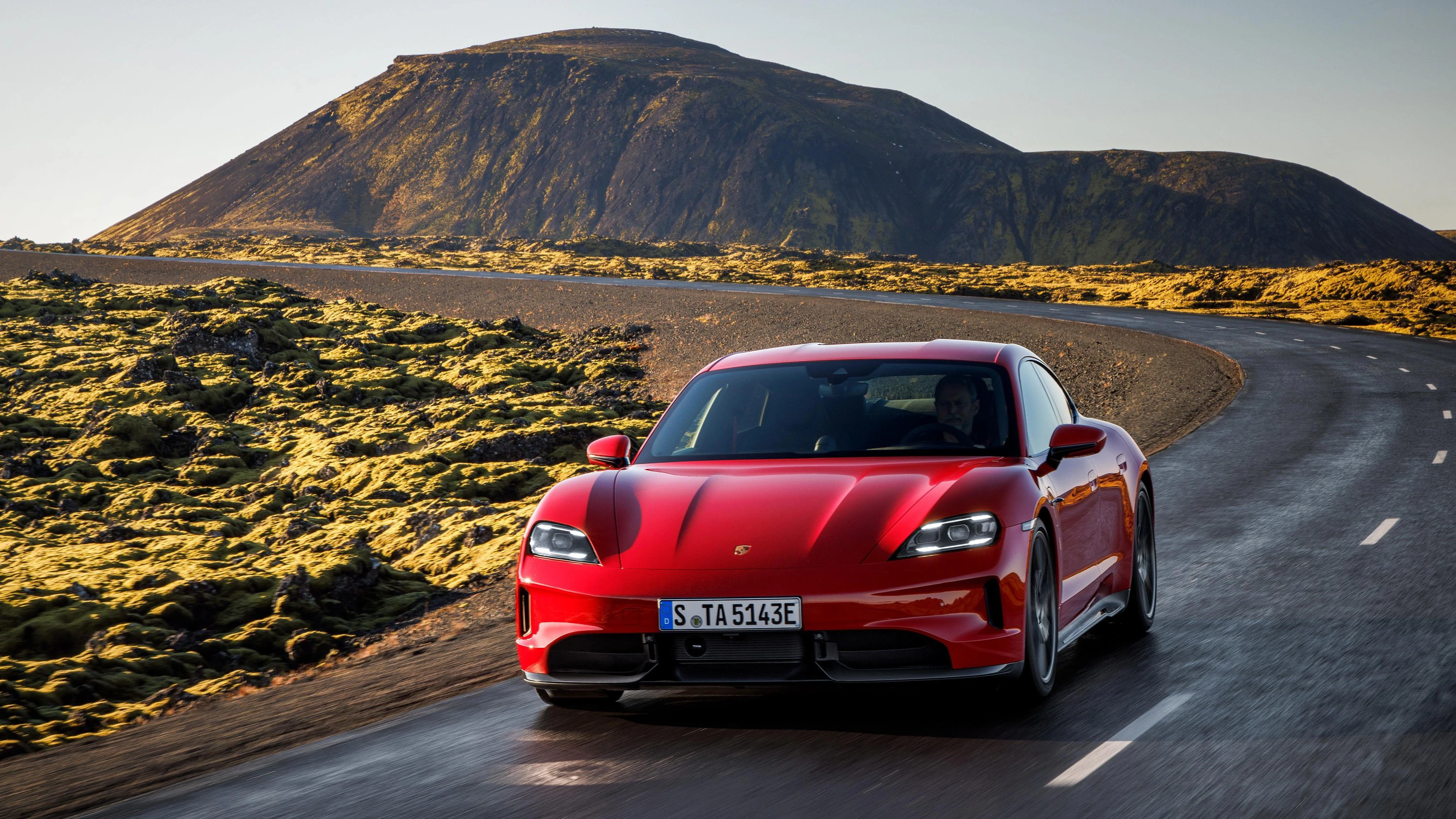 Porsche Taycan GTS exterior view