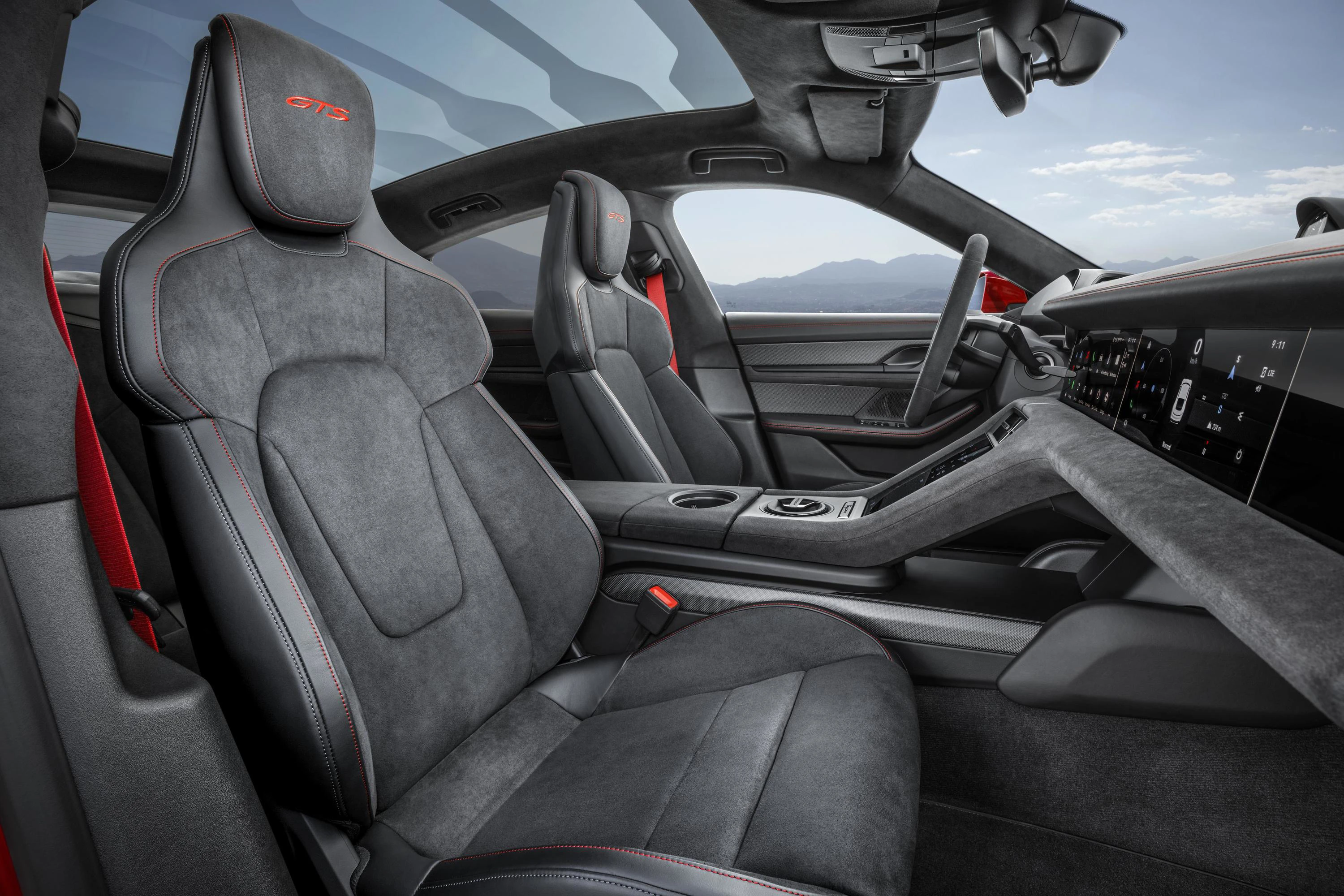 Porsche Taycan GTS (GEN1) frontseats view