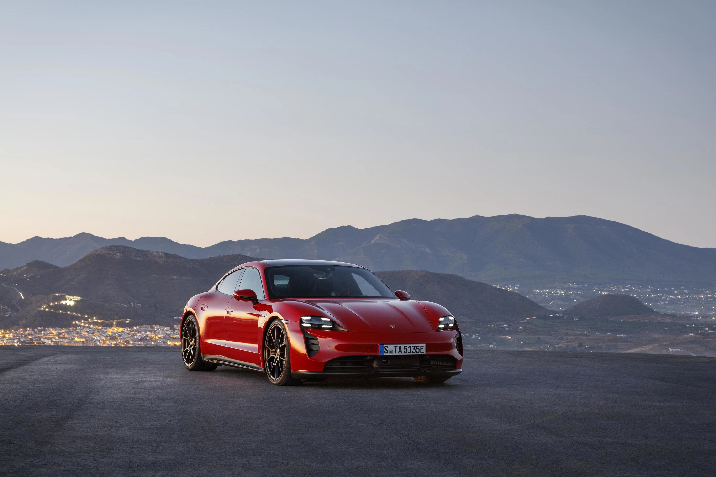 Porsche Taycan GTS (GEN1) exterior view