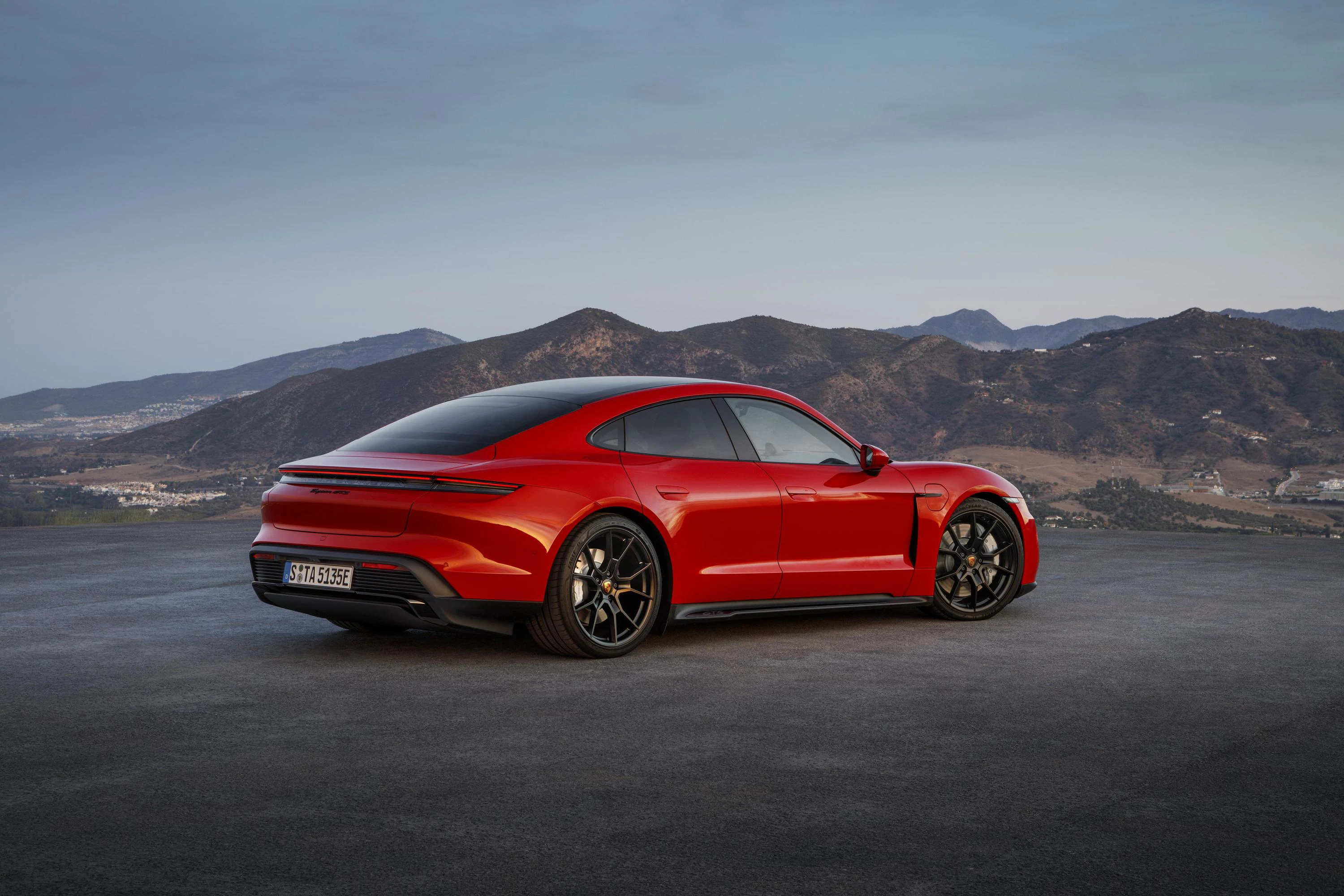 Porsche Taycan GTS (GEN1) exterior view