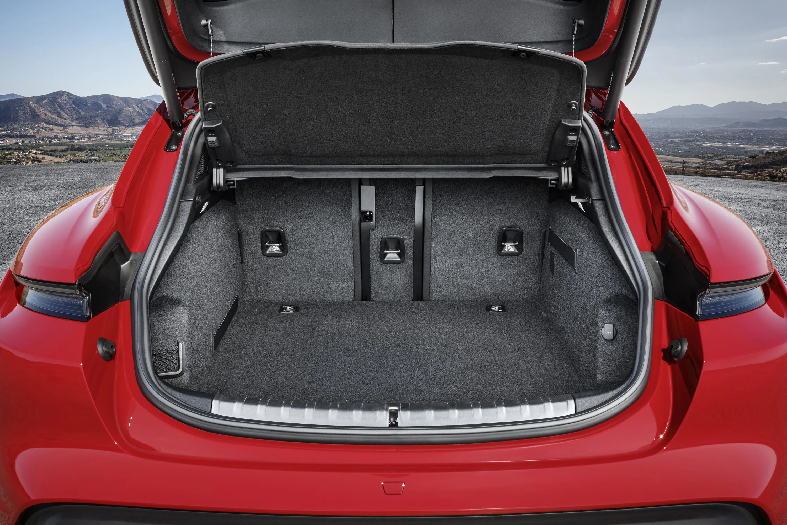 Porsche Taycan GTS Sport Turismo trunk view