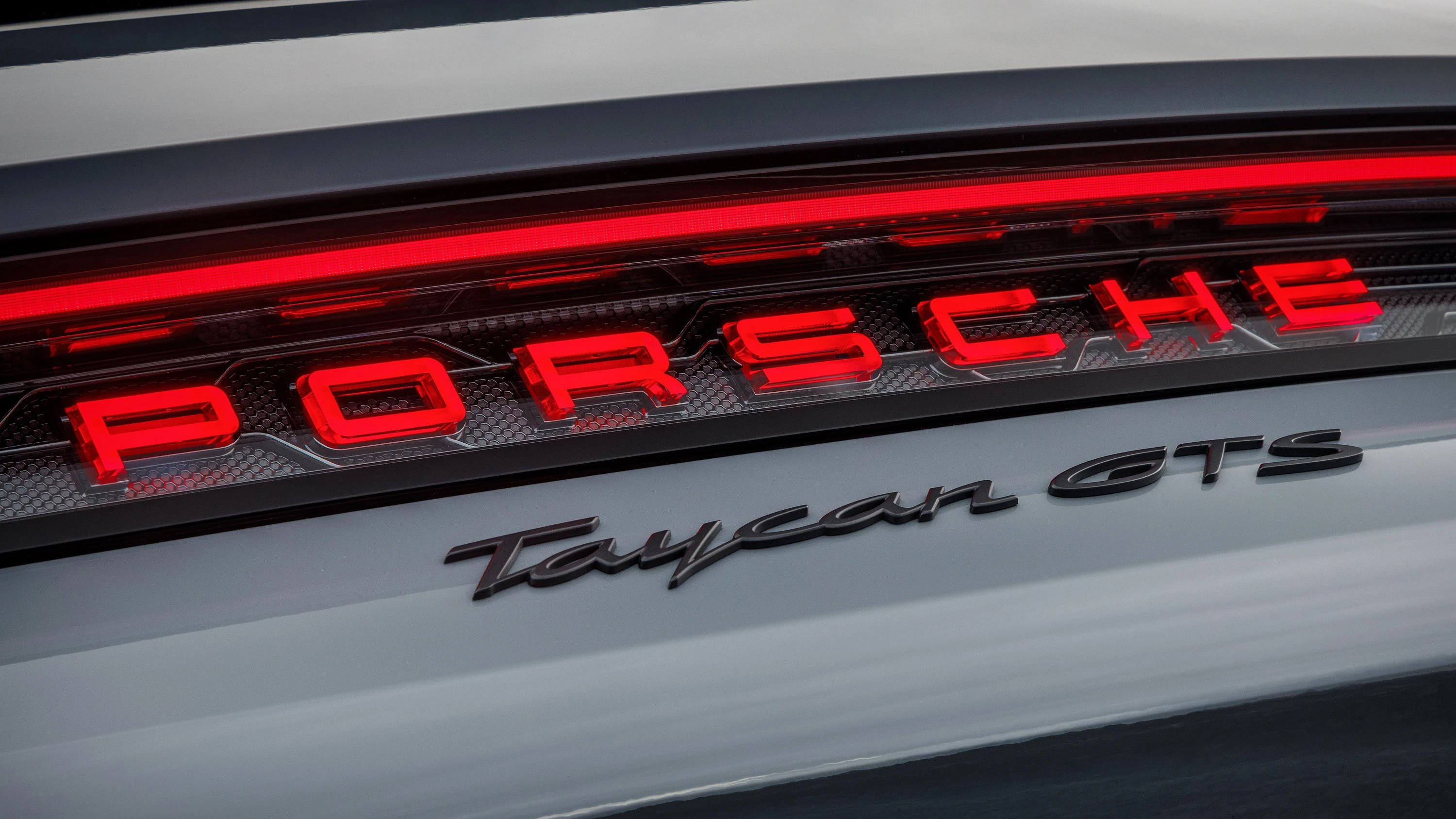 Porsche Taycan GTS Sport Turismo details view