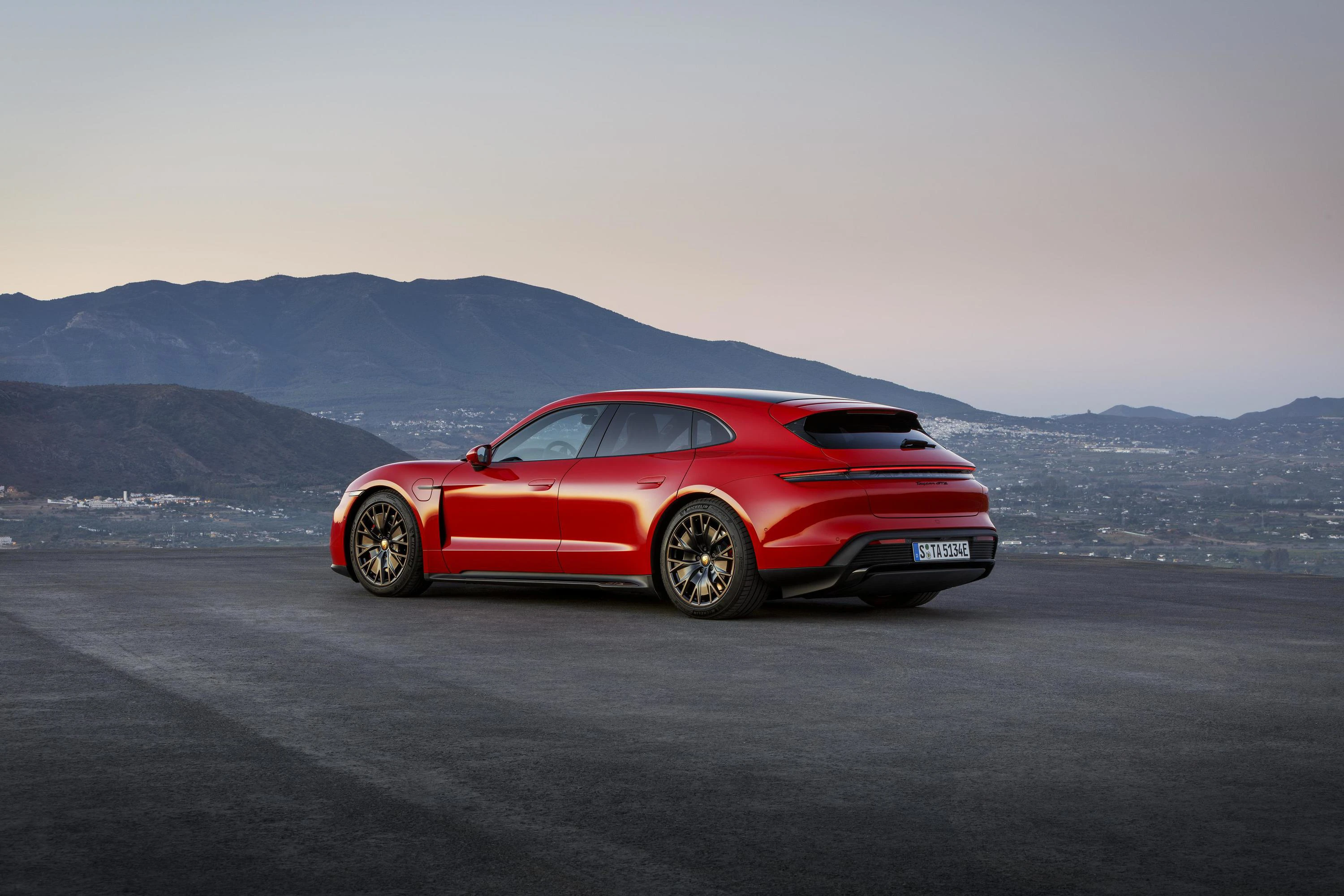Porsche Taycan GTS Sport Turismo (GEN1) exterior view
