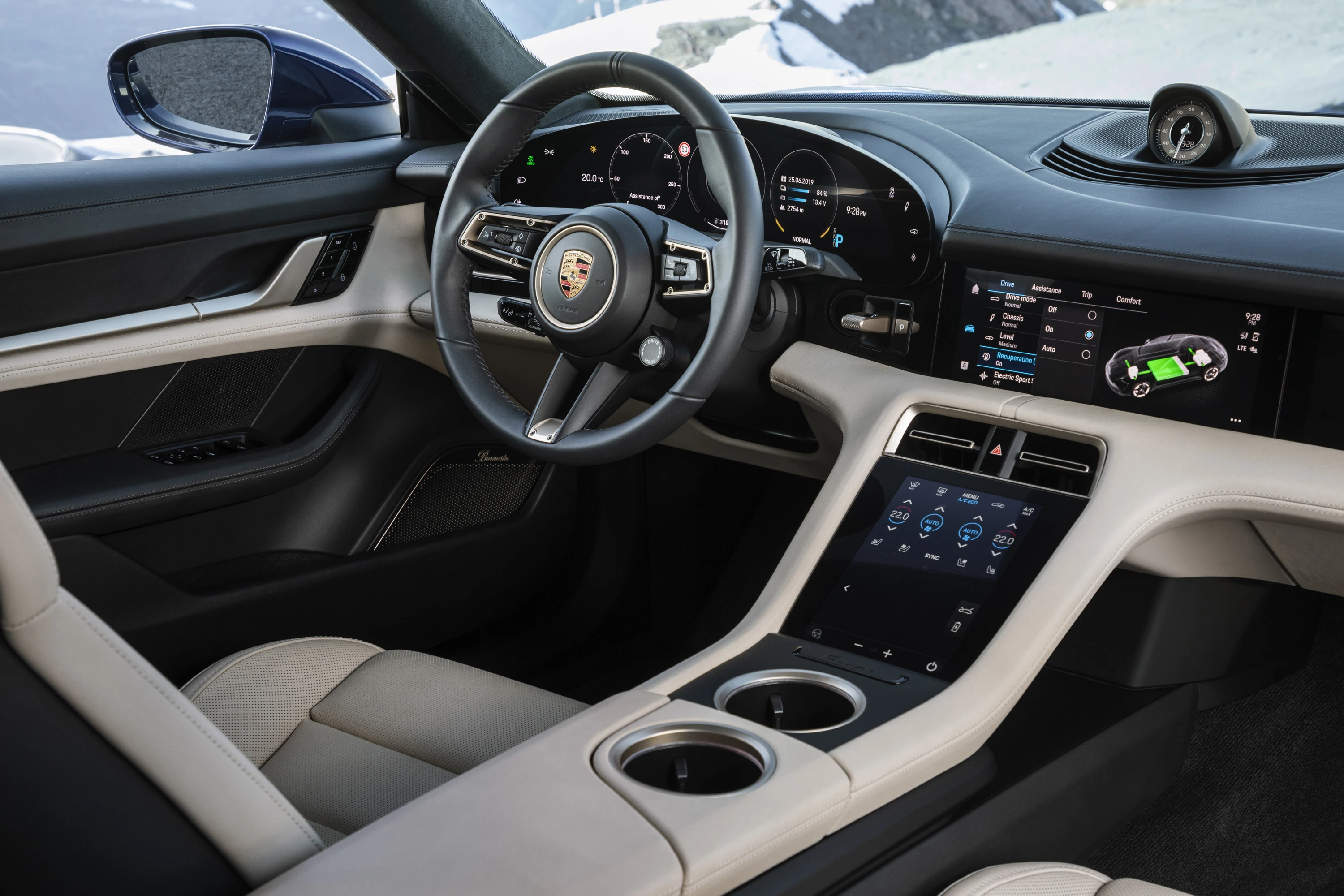 Porsche Taycan Turbo screens view