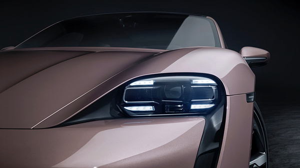 Porsche Taycan Turbo lights view