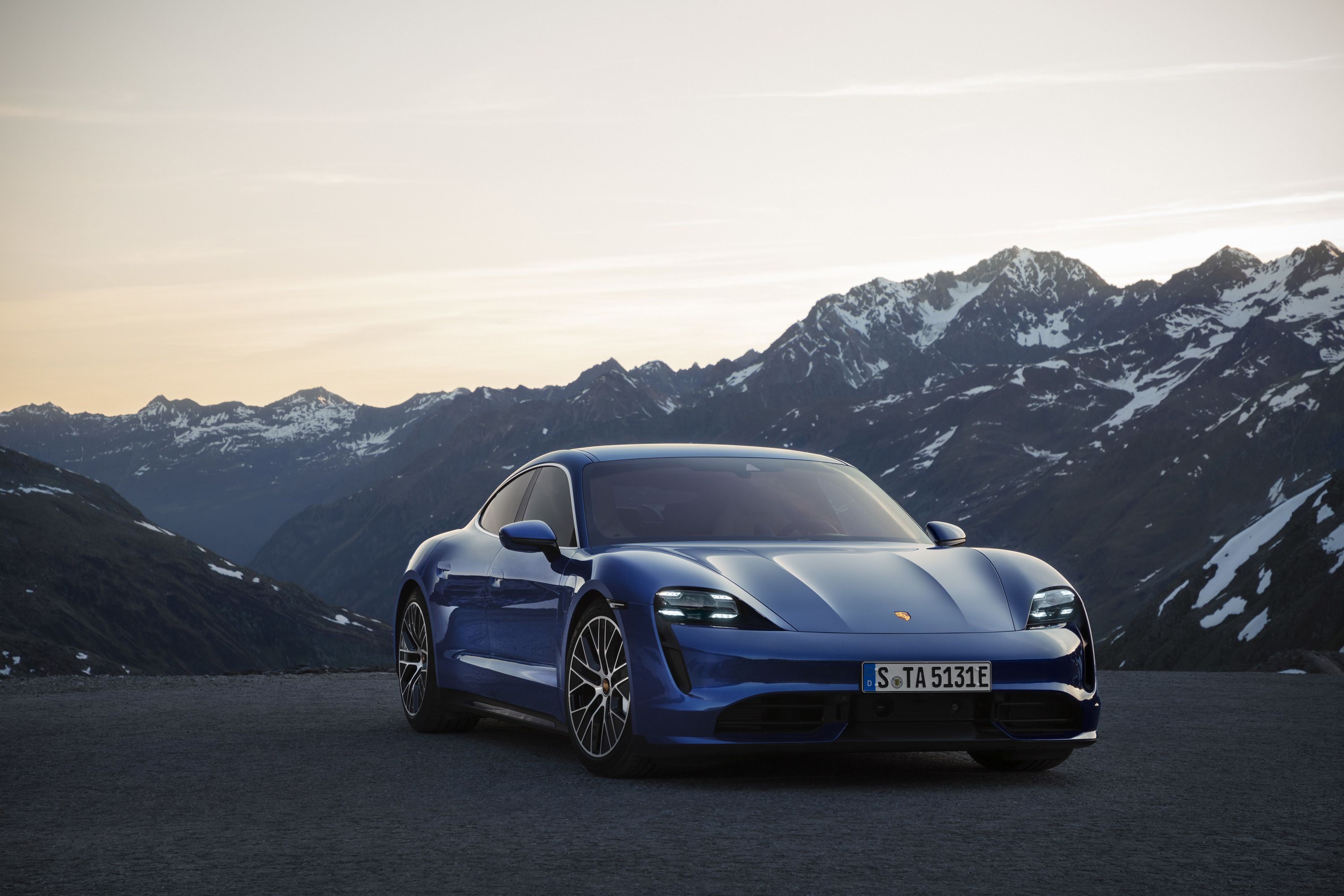 Porsche Taycan Turbo (GEN1) electric vehicle variant