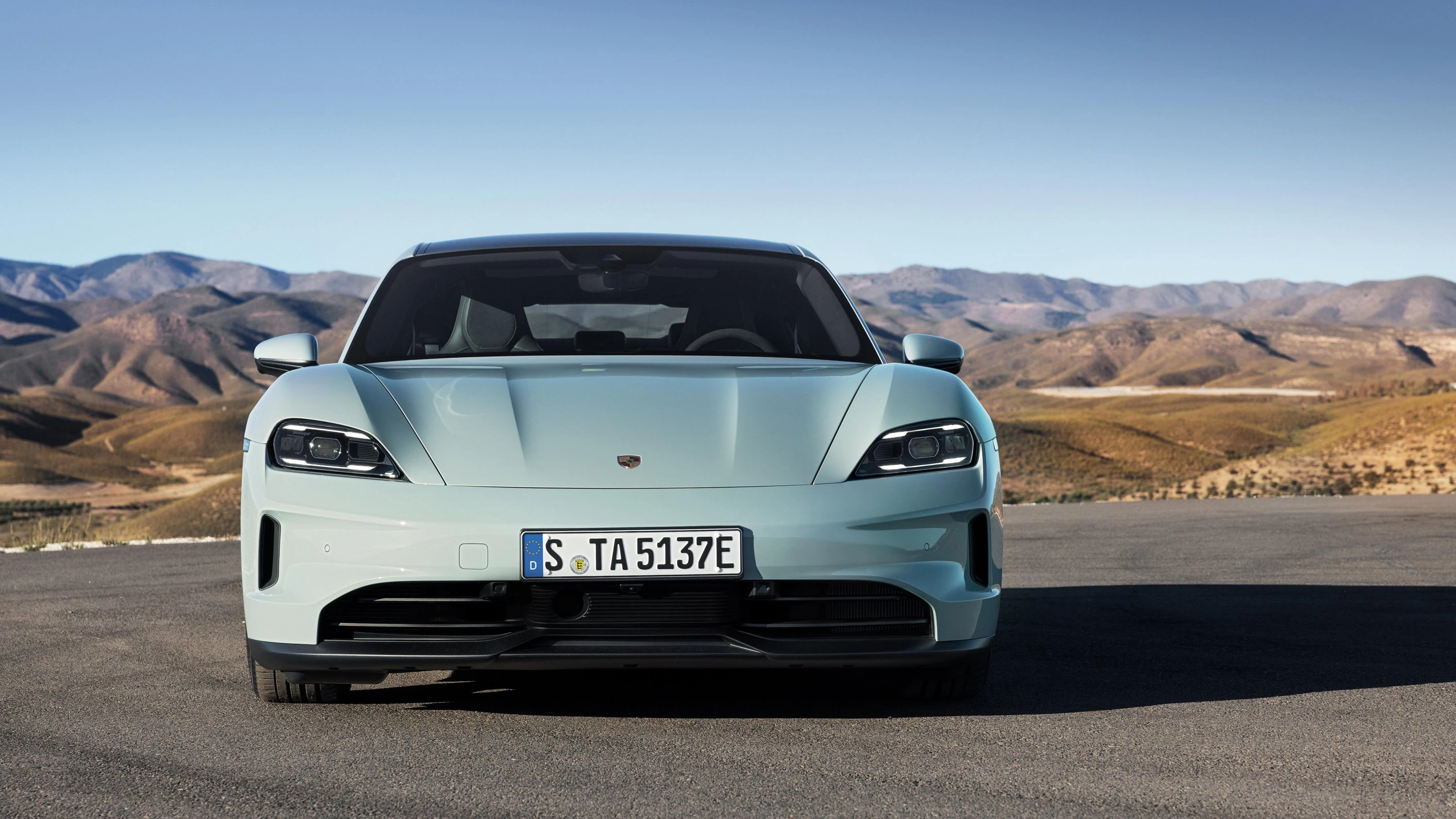 Porsche Taycan Turbo S exterior view