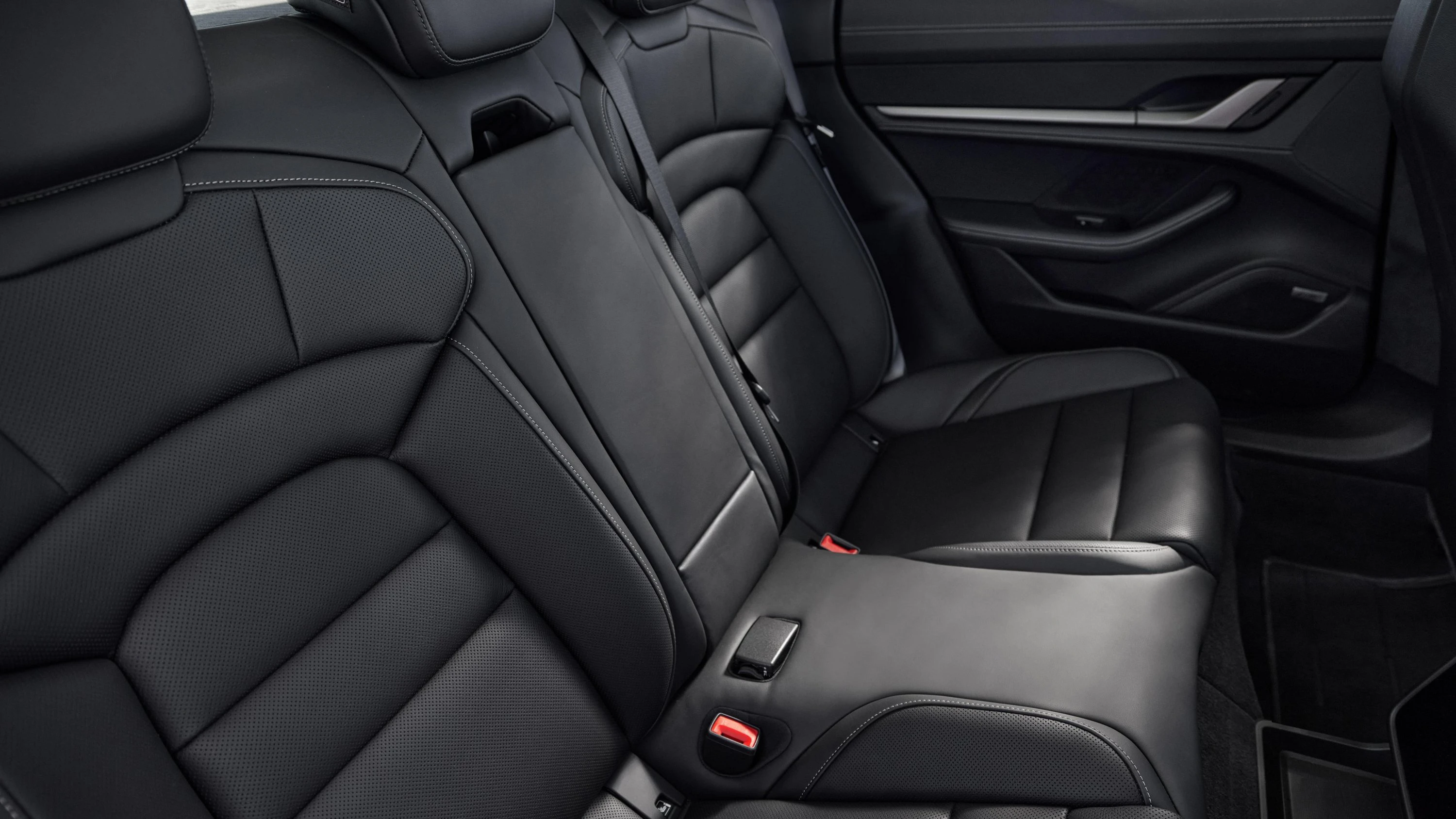 Porsche Taycan Turbo S Cross Turismo secondrowseats view