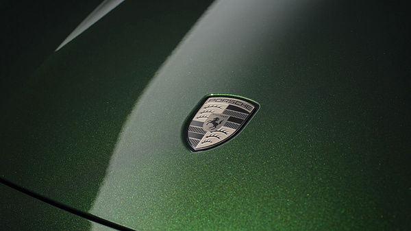 Porsche Taycan Turbo S Cross Turismo details view