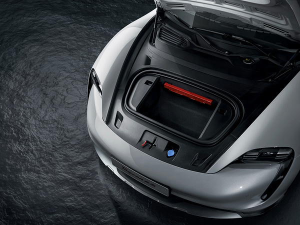 Porsche Taycan Turbo S Cross Turismo frunk view