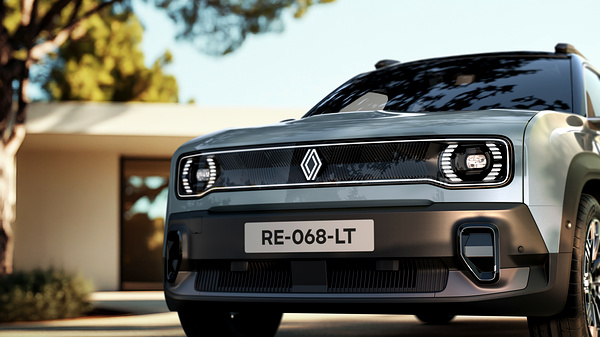 Renault 4 E-Tech 52kWh 150hp headlights view