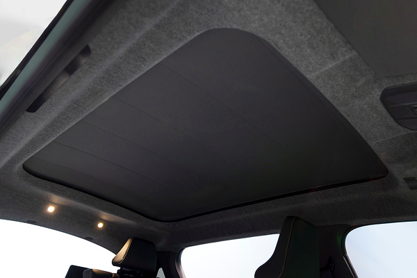 Renault 4 E-Tech 52kWh 150hp roof view