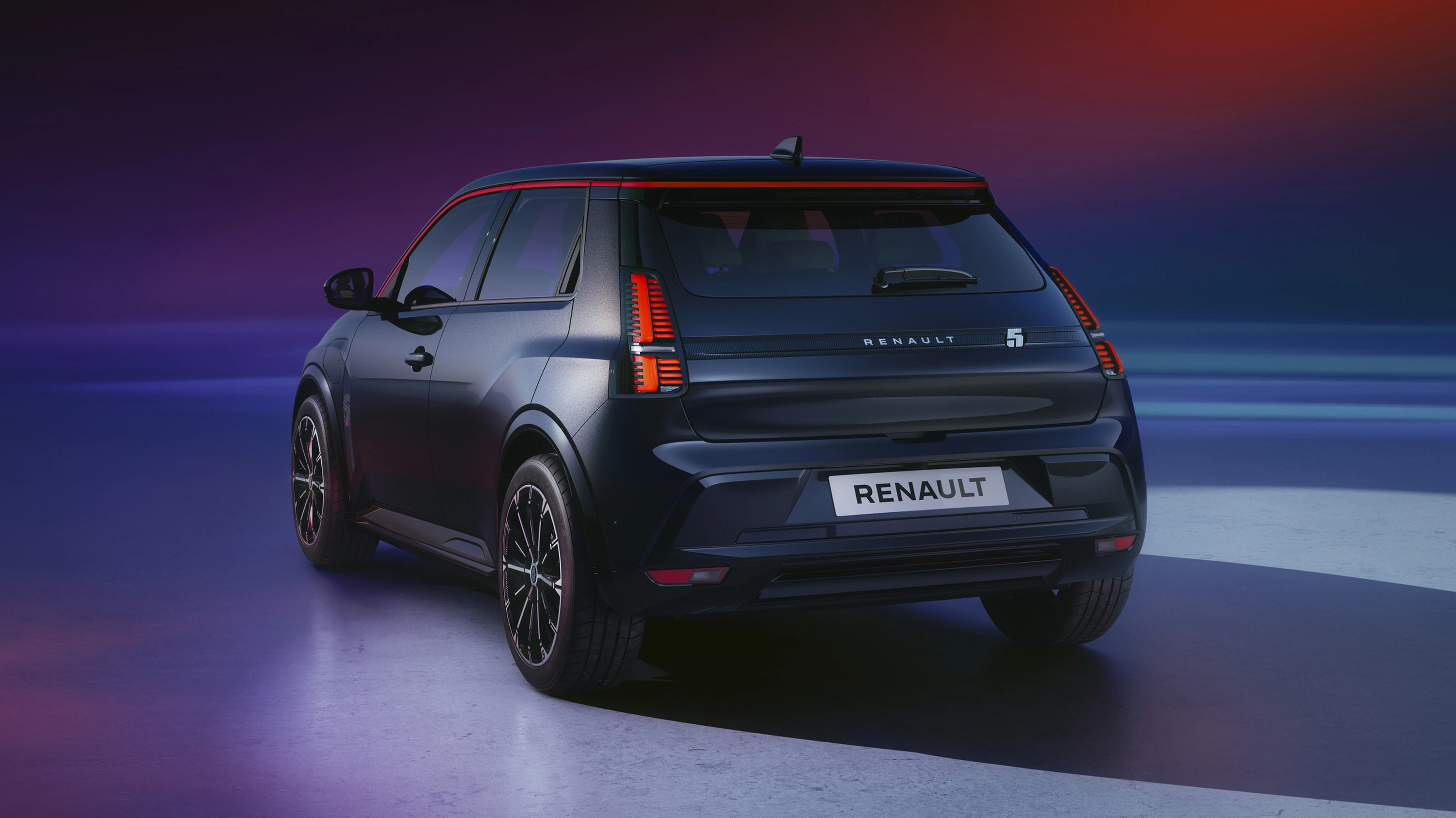 Renault 5 E-Tech 40kWh 120hp exterior view