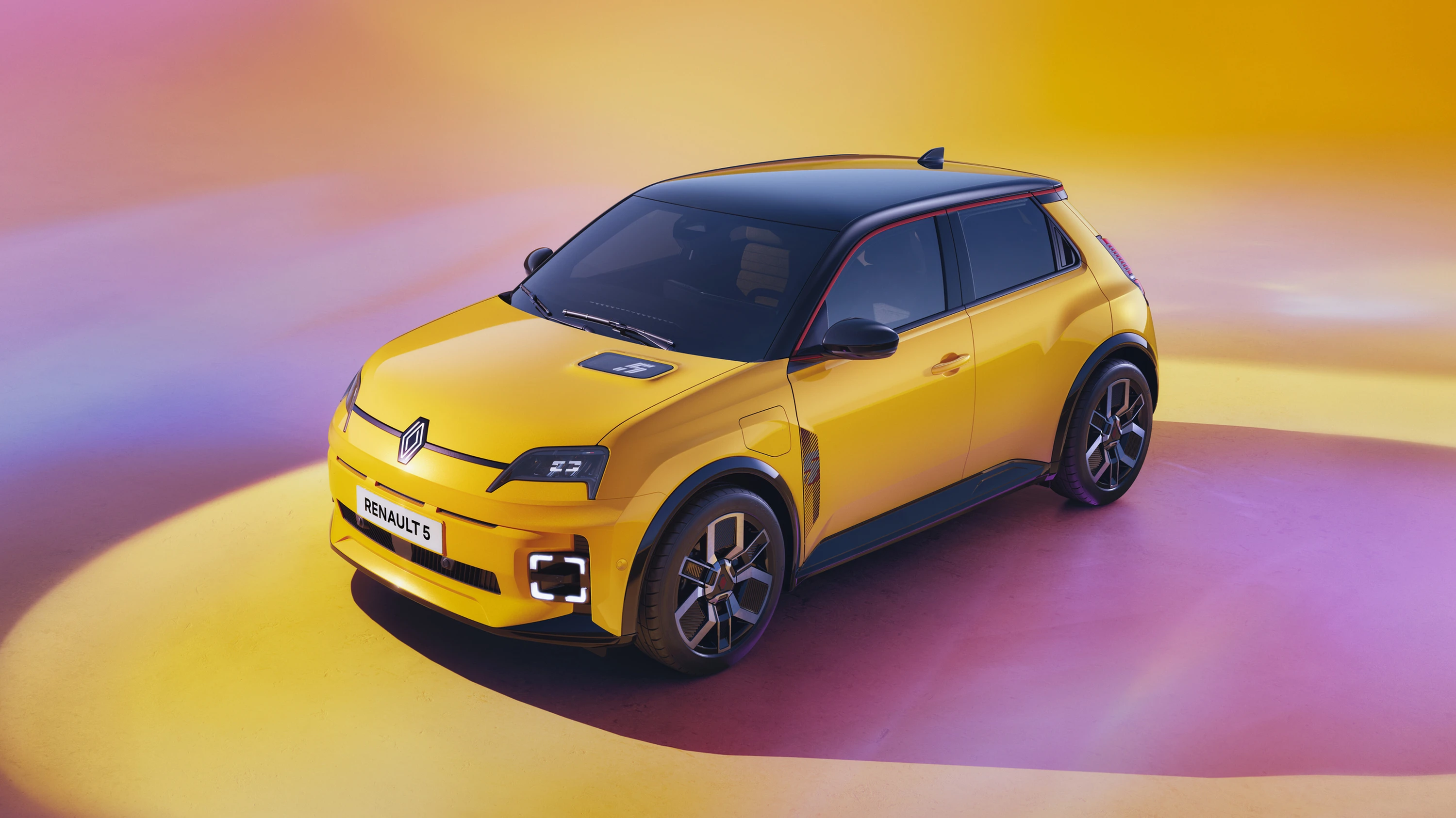 Renault 5 E-Tech 52kWh 150hp exterior view