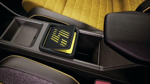 Renault 5 E-Tech 52kWh 150hp details view