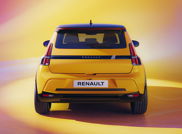 Renault 5 E-Tech 52kWh 150hp exterior view