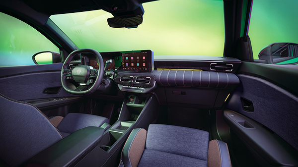 Renault 5 E-Tech 52kWh 150hp interior view