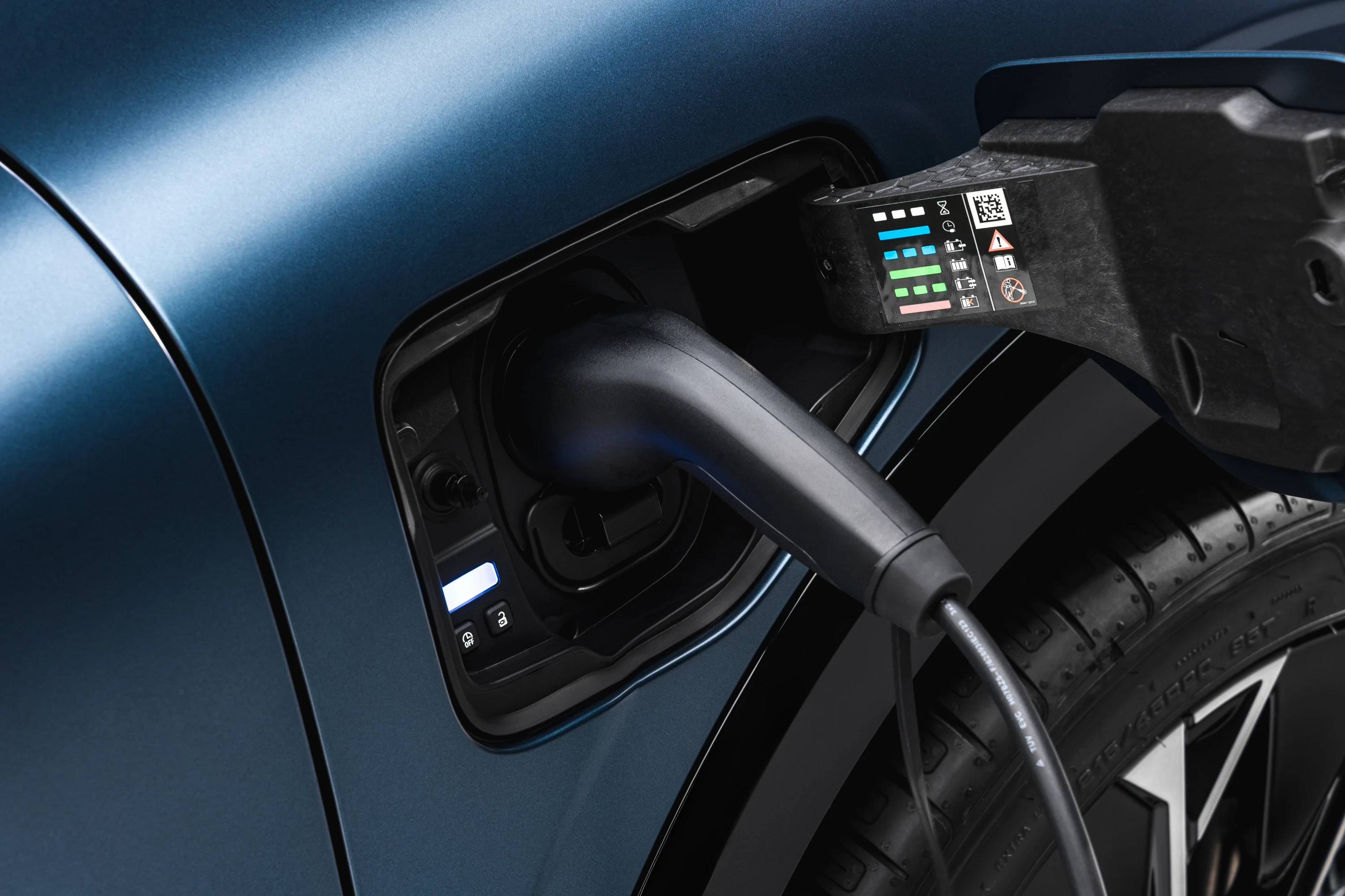 Renault Megane E-Tech 67 kWh chargport view